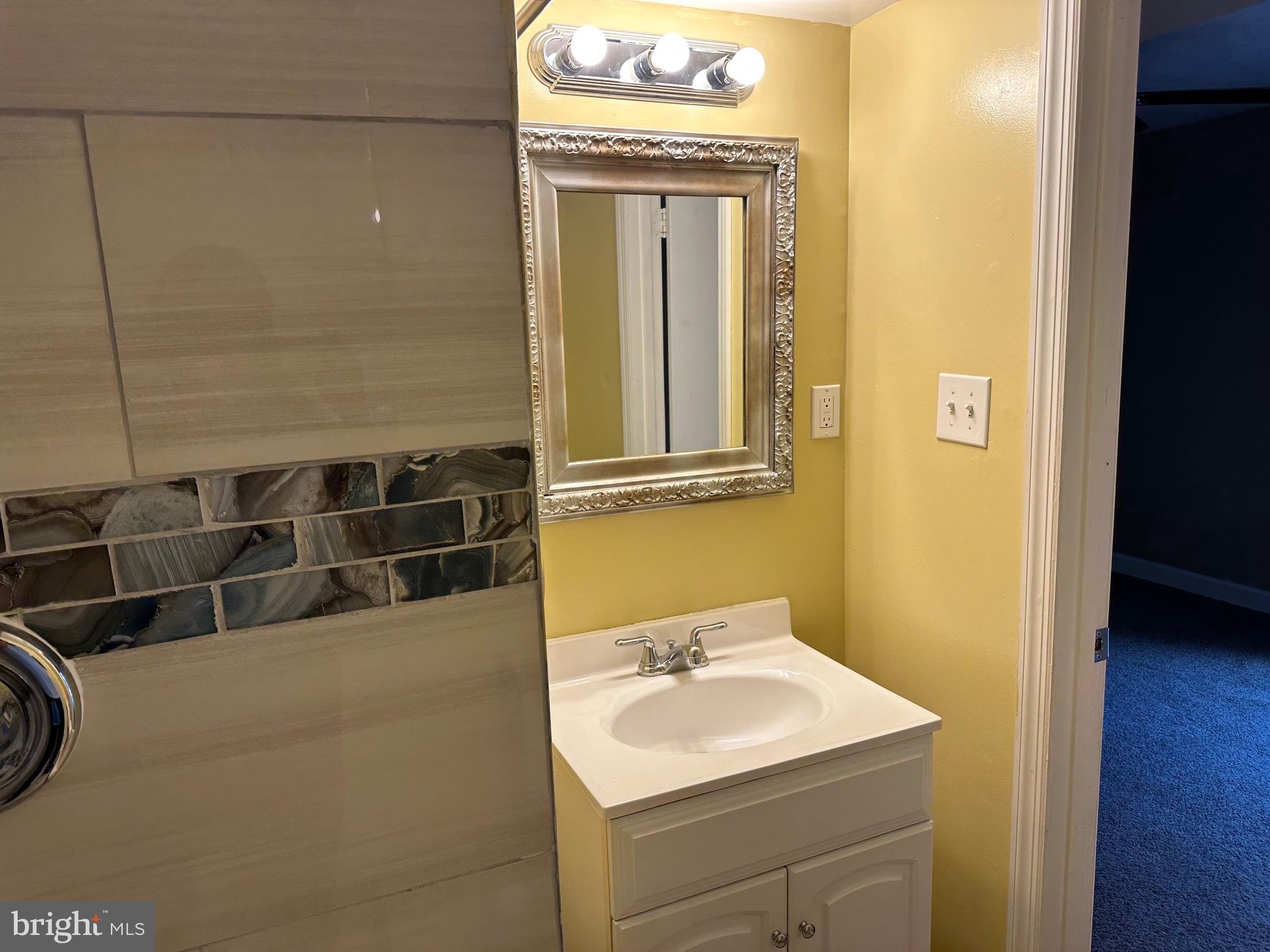 DREXEL WOODS - Residential