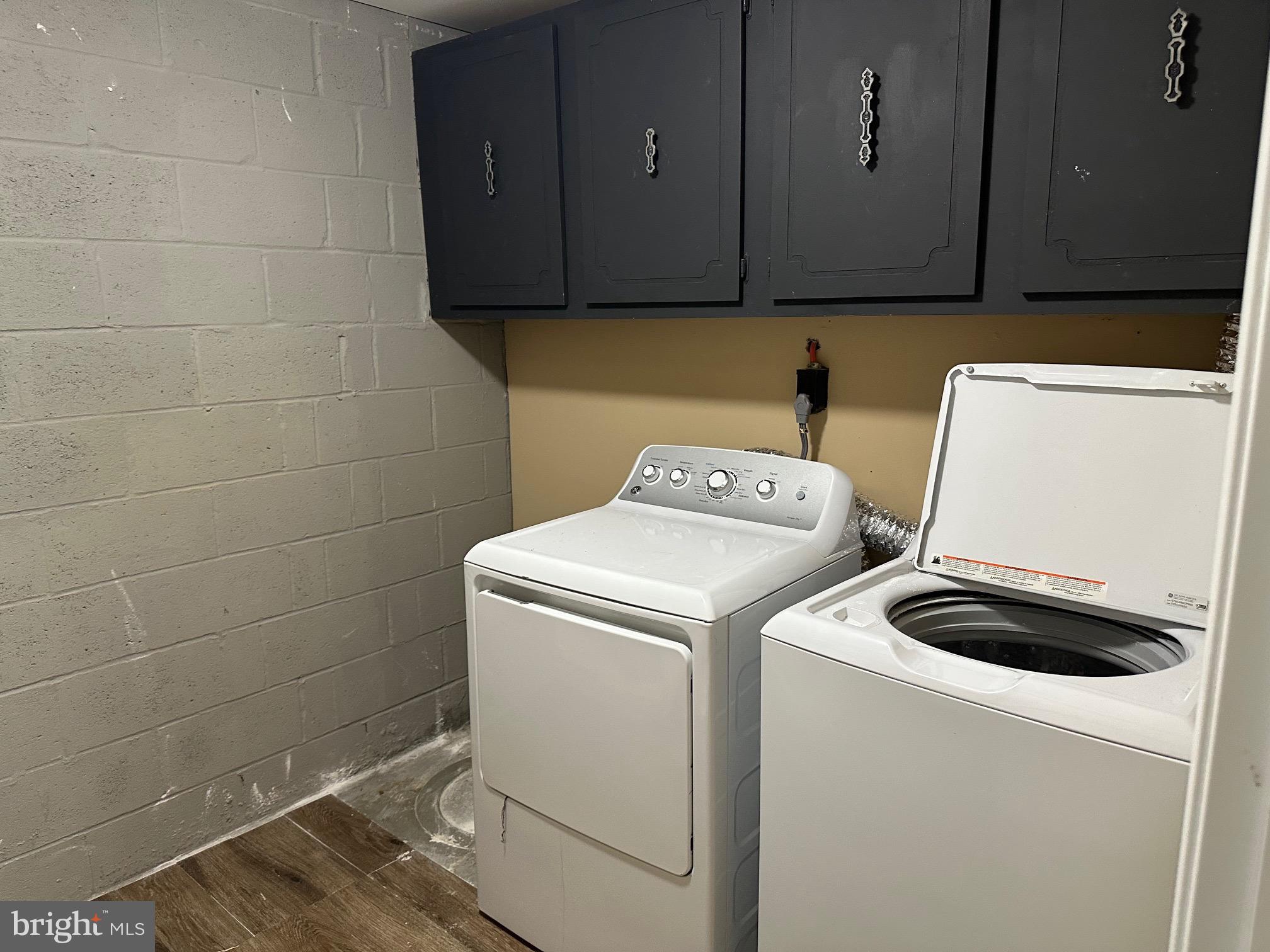 DREXEL WOODS - Residential