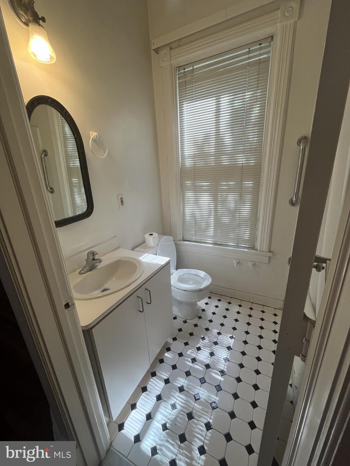 FARNEY - Residential Lease