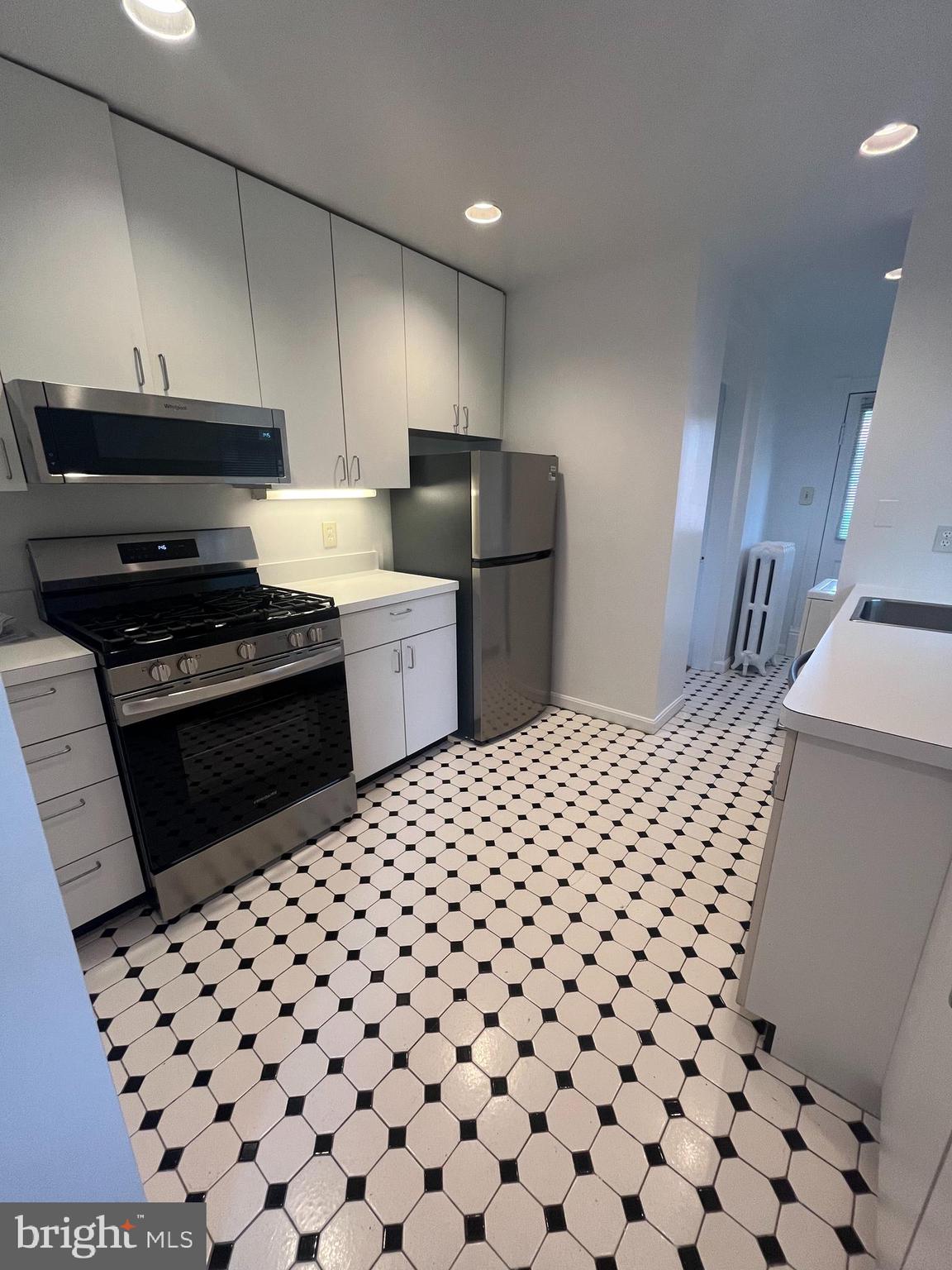 FARNEY - Residential Lease