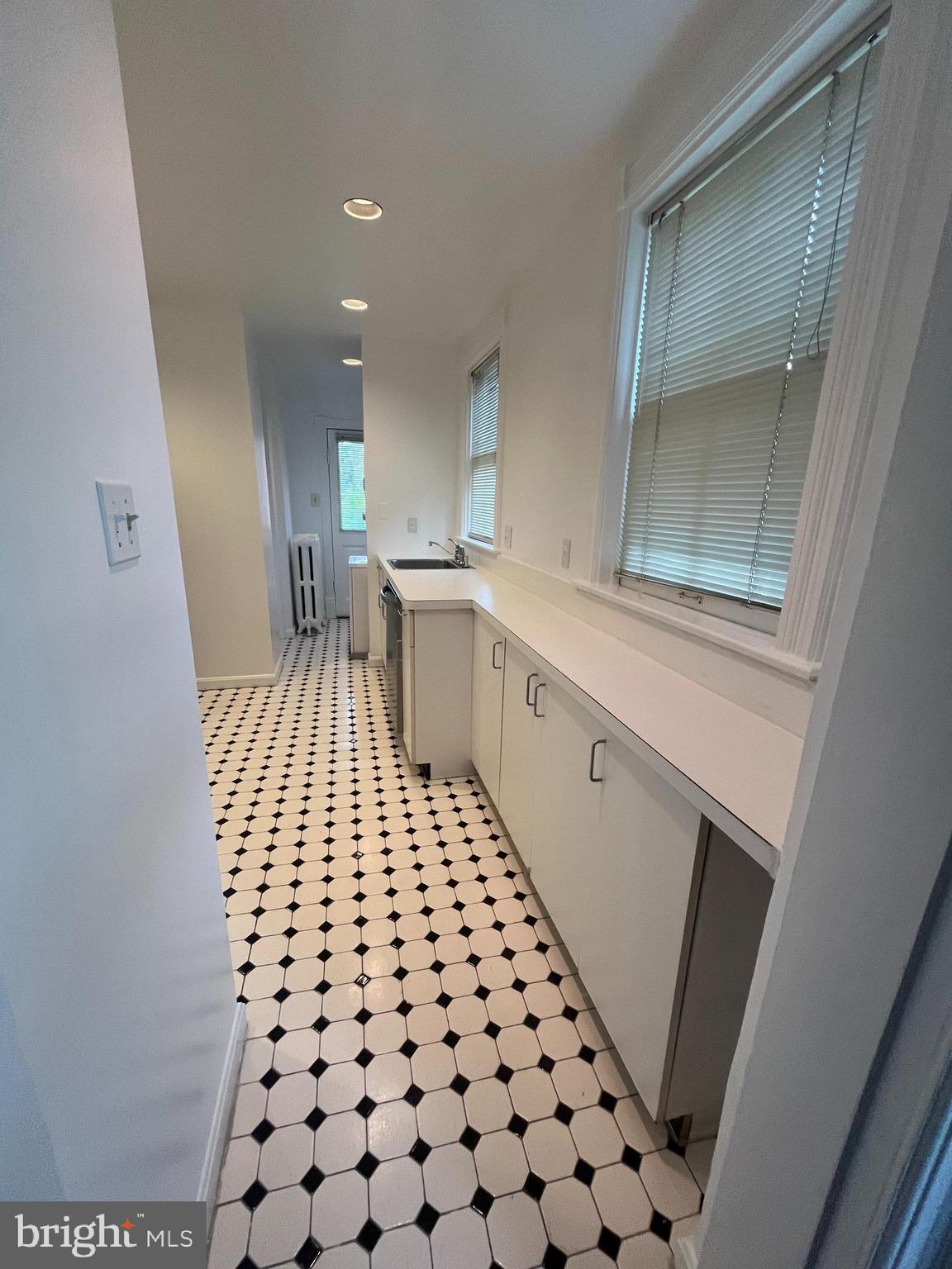 FARNEY - Residential Lease