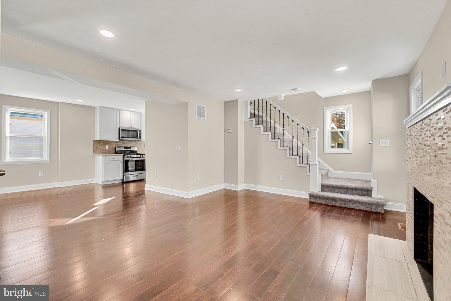 GREENSPRING - Residential