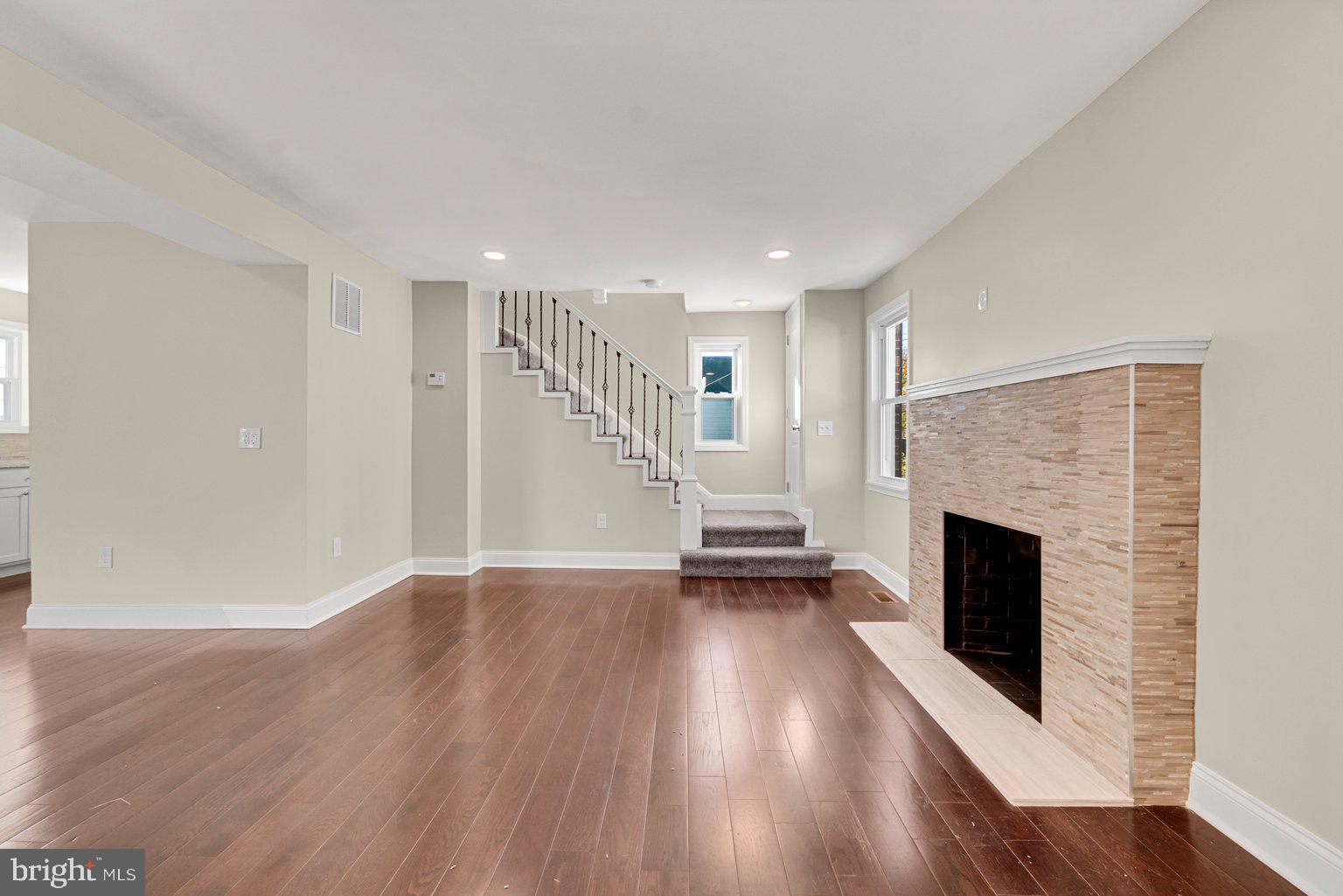 GREENSPRING - Residential