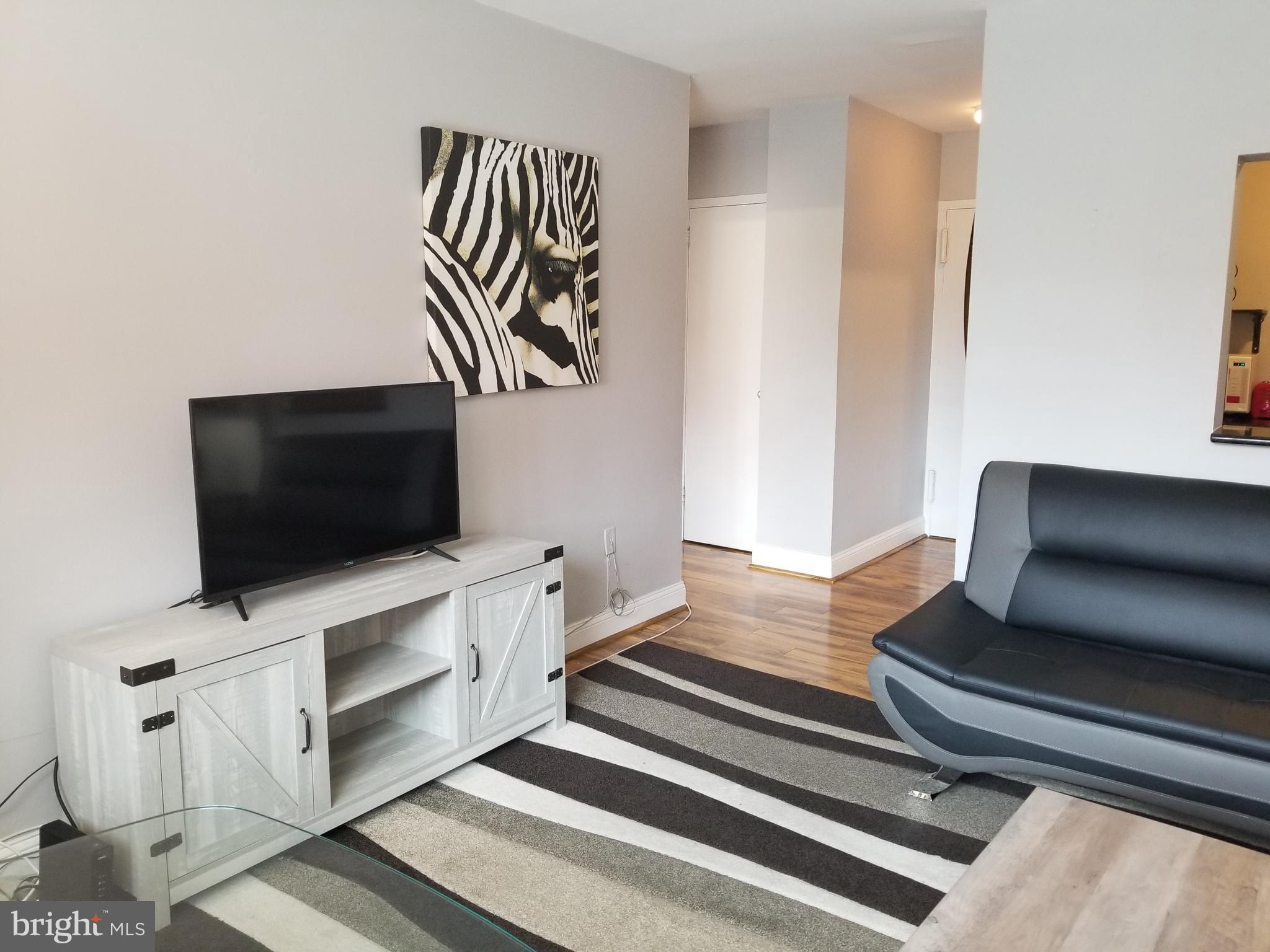 RIVER PLACE NORTH - Residential Lease