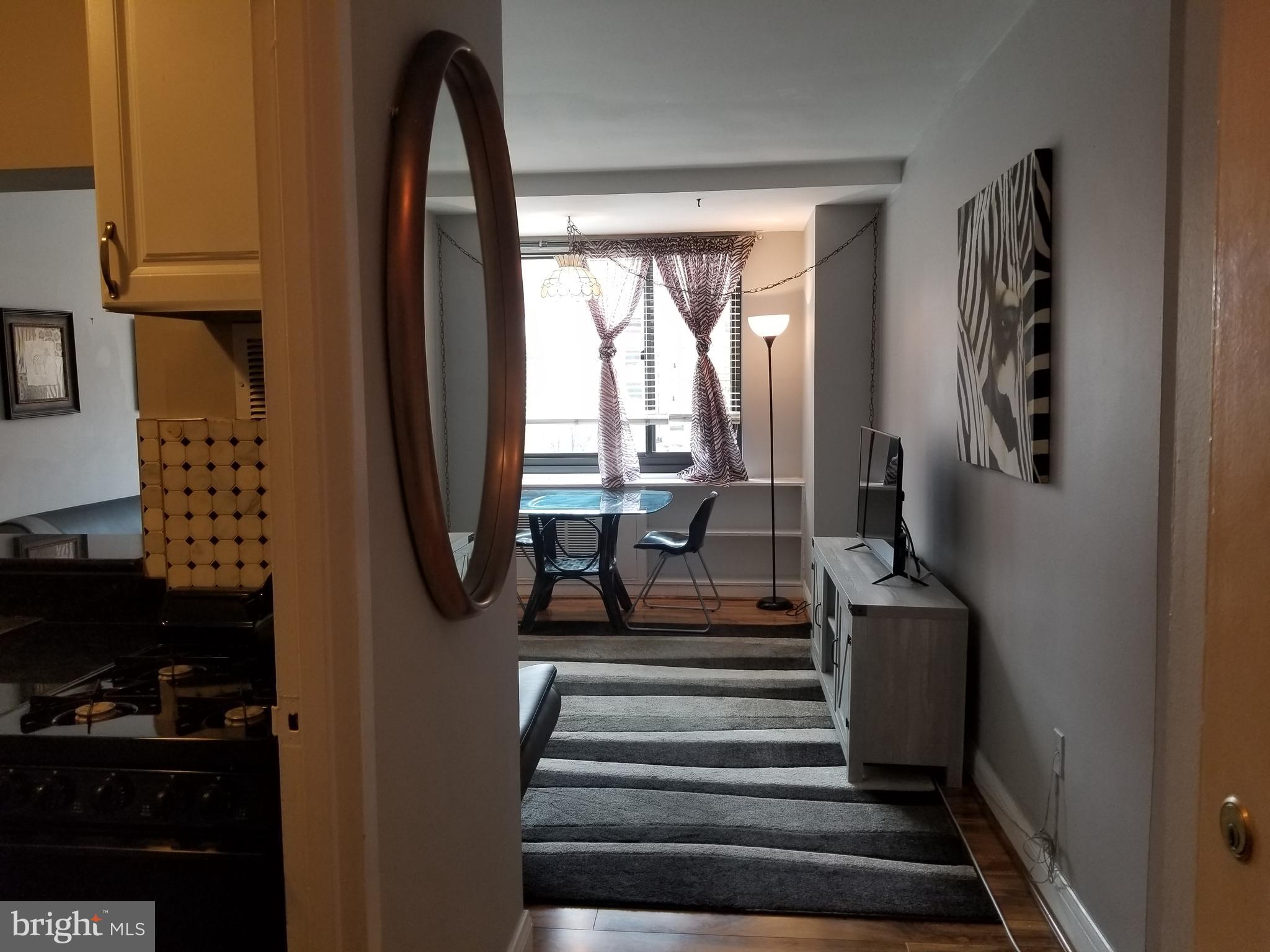 RIVER PLACE NORTH - Residential Lease