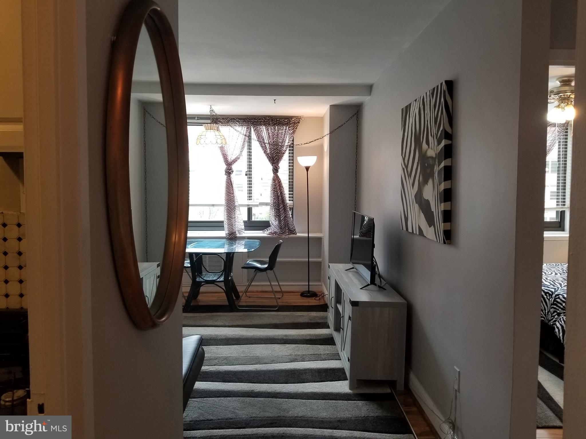 RIVER PLACE NORTH - Residential Lease