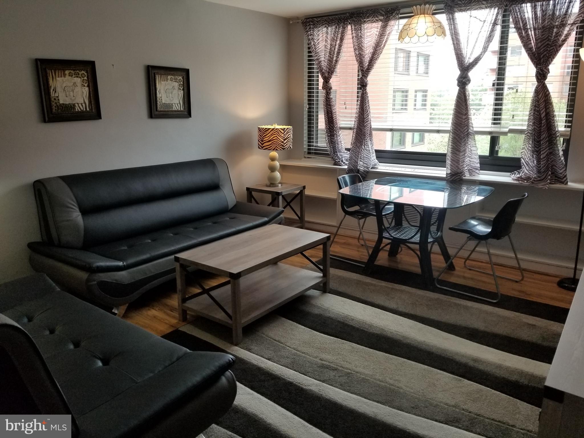 RIVER PLACE NORTH - Residential Lease