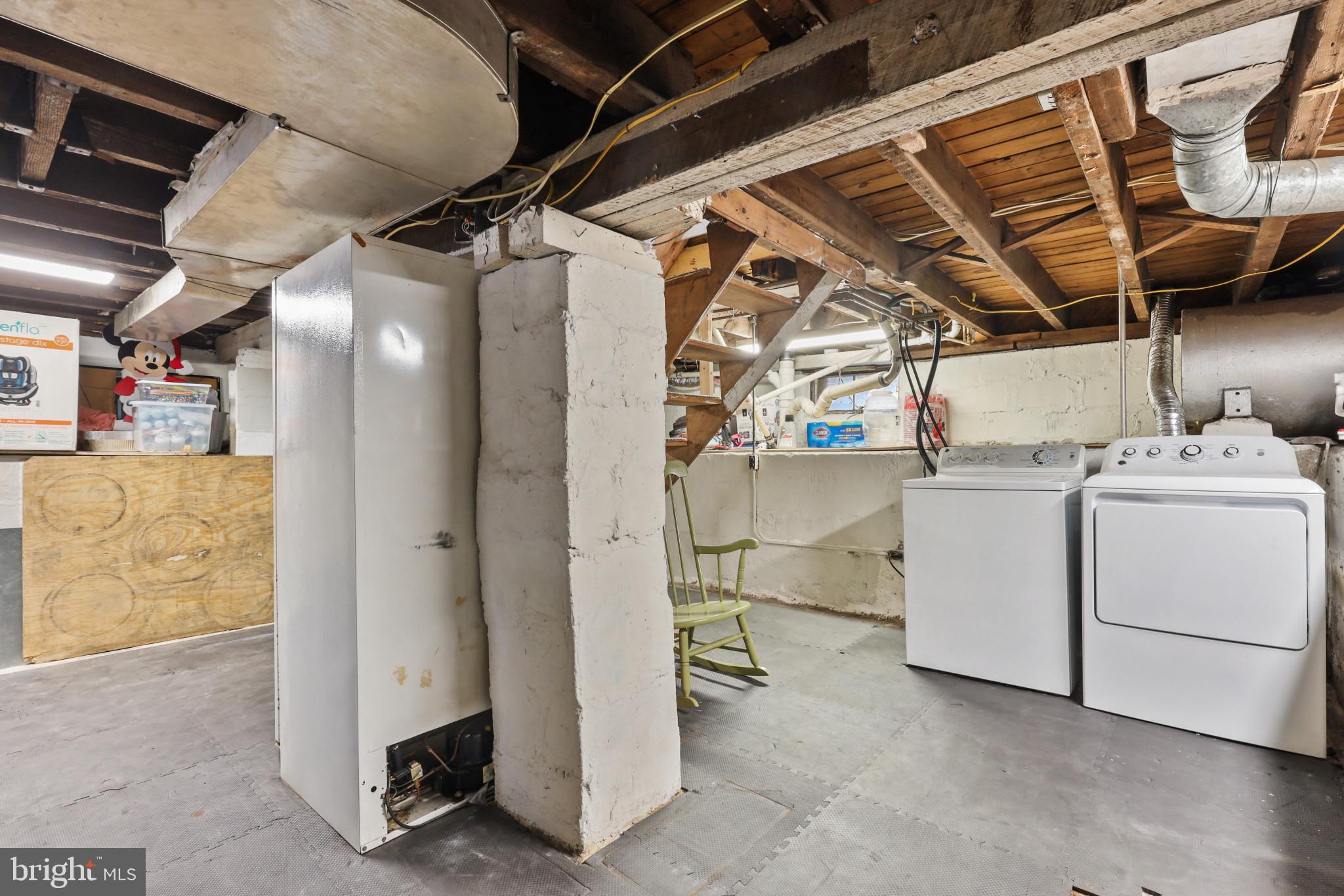 TWIN OAKS - Residential