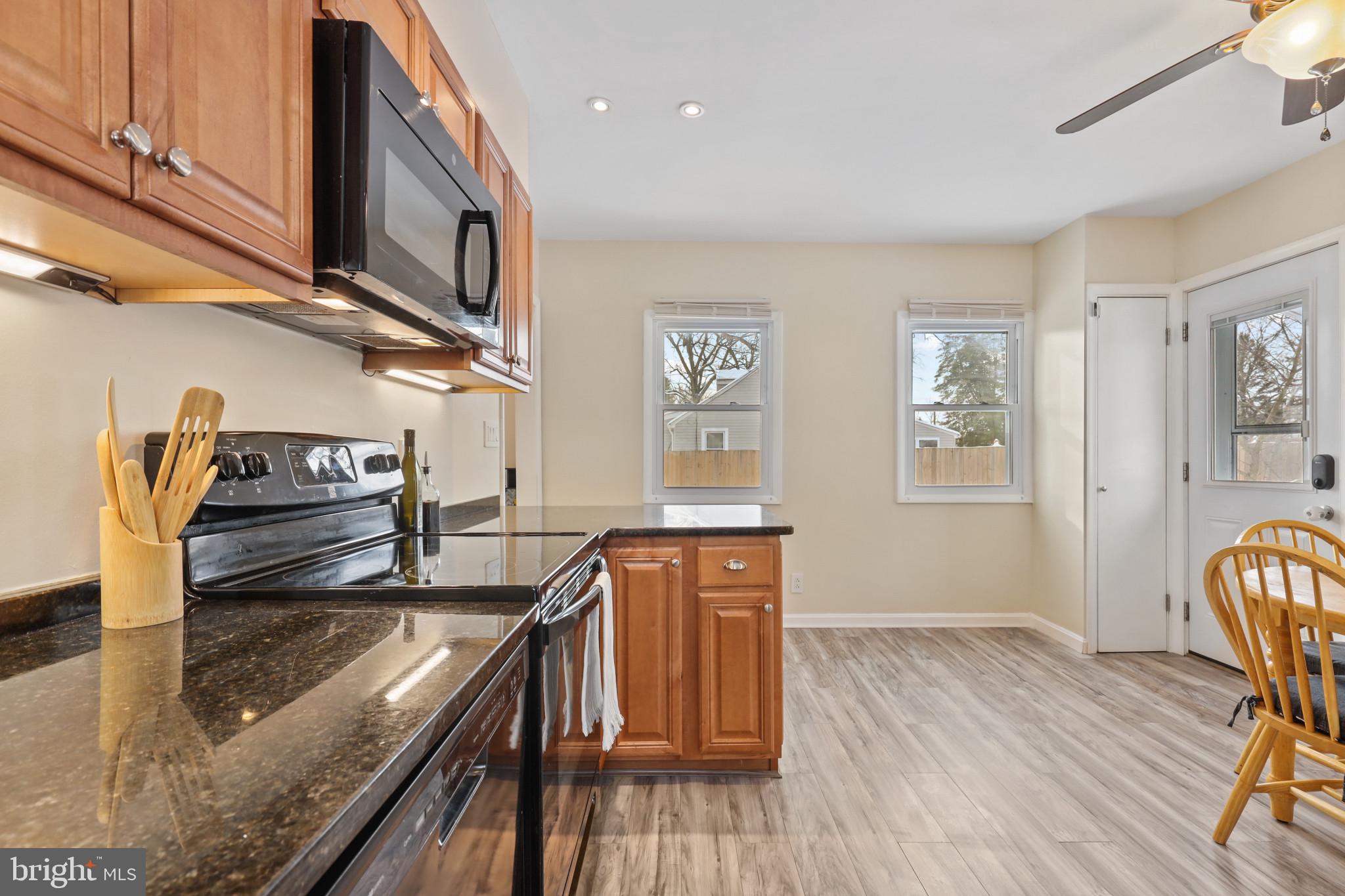 TWIN OAKS - Residential