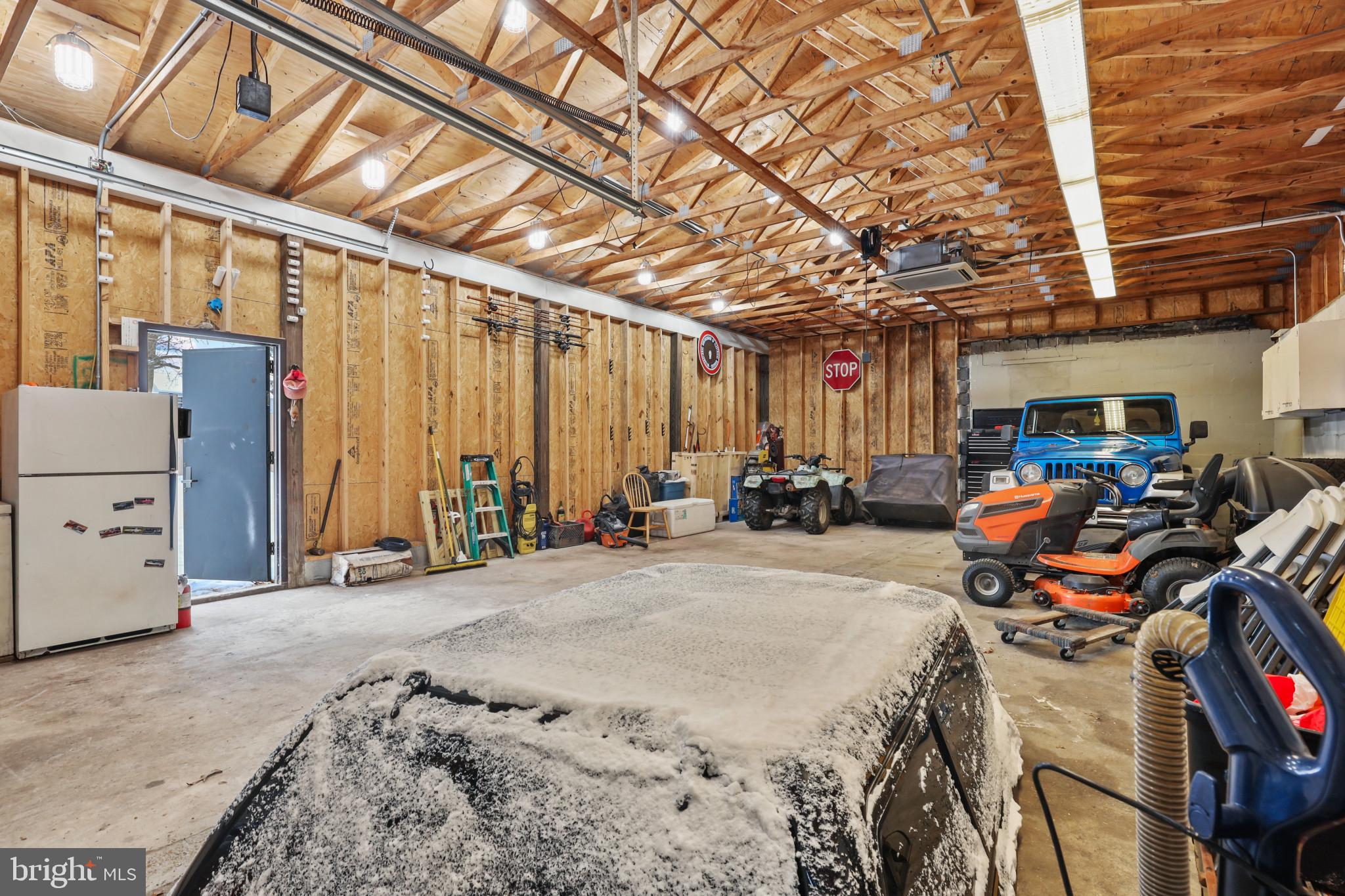 TWIN OAKS - Residential