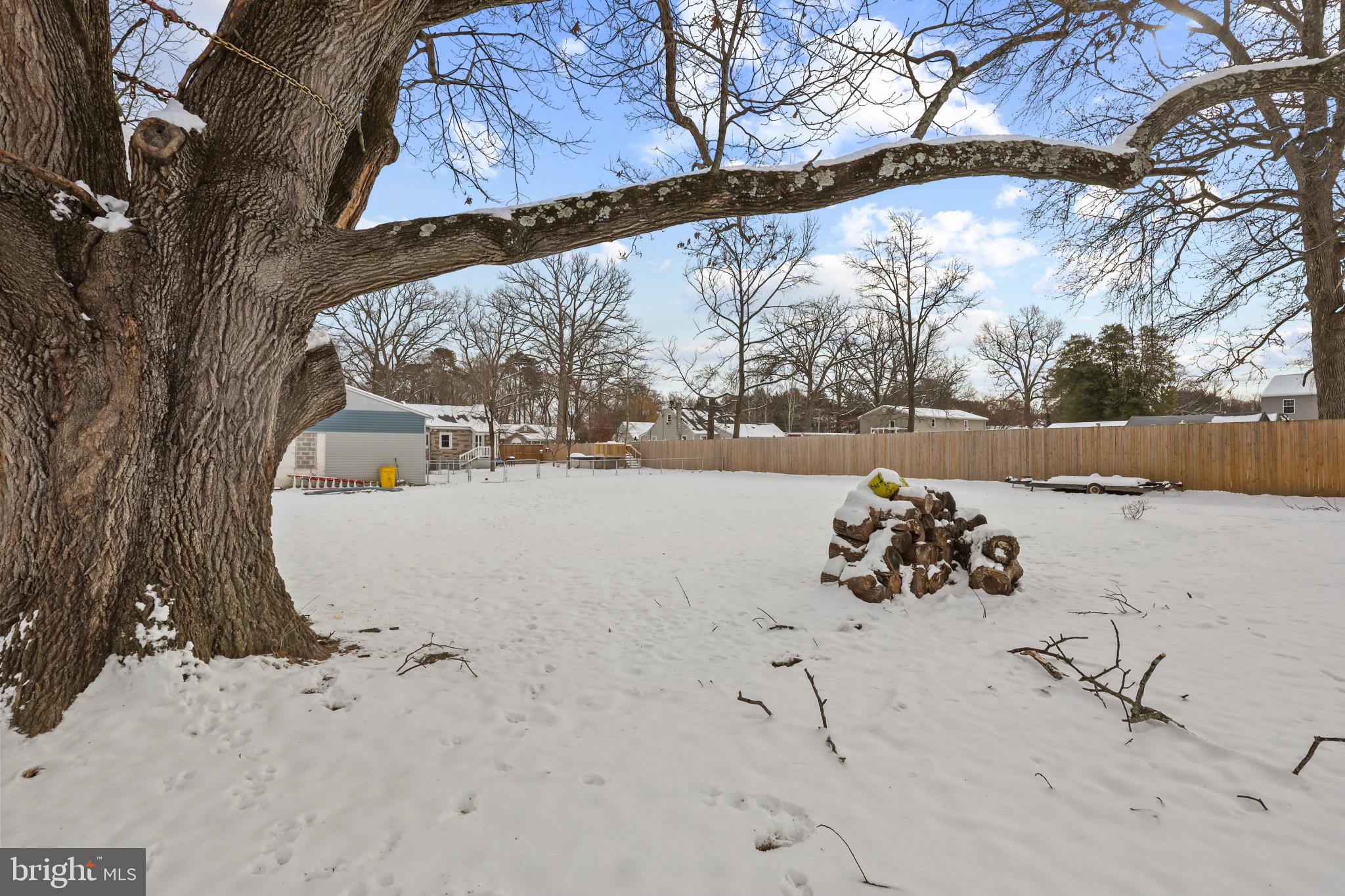 TWIN OAKS - Residential