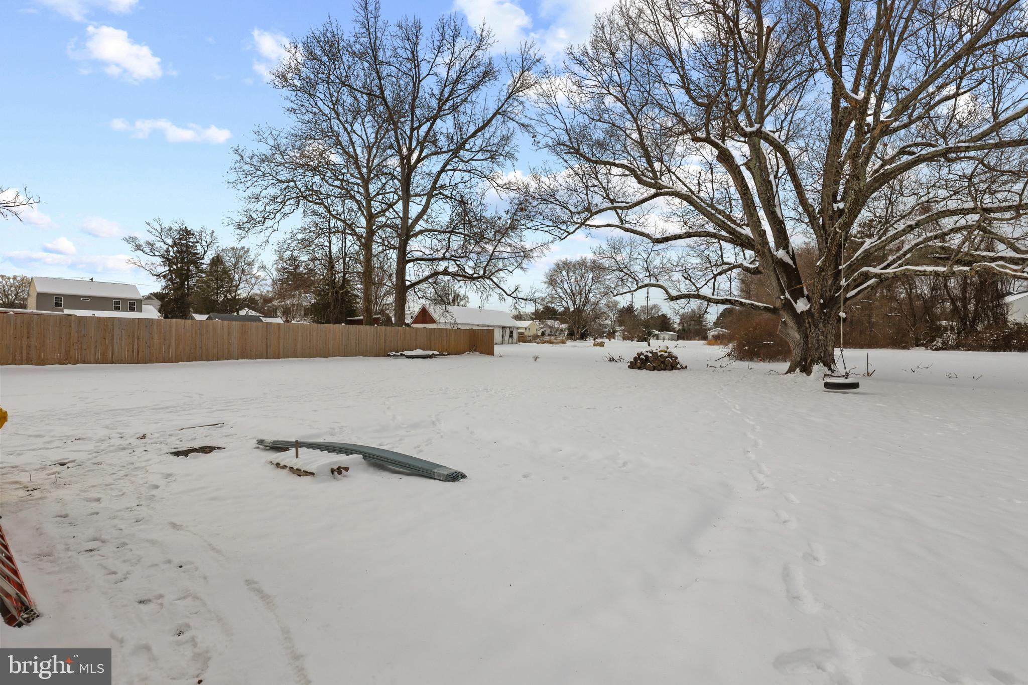 TWIN OAKS - Residential