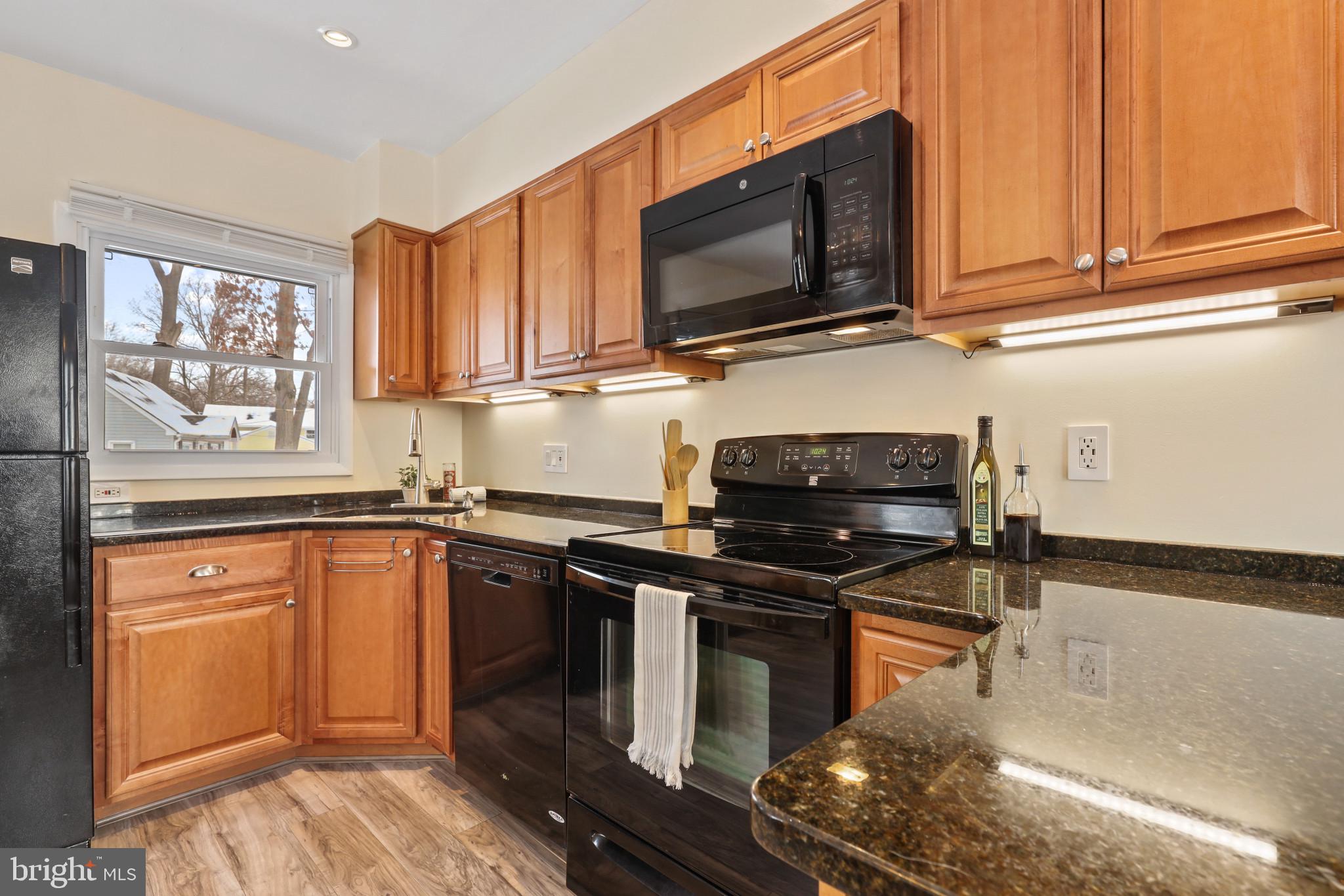 TWIN OAKS - Residential