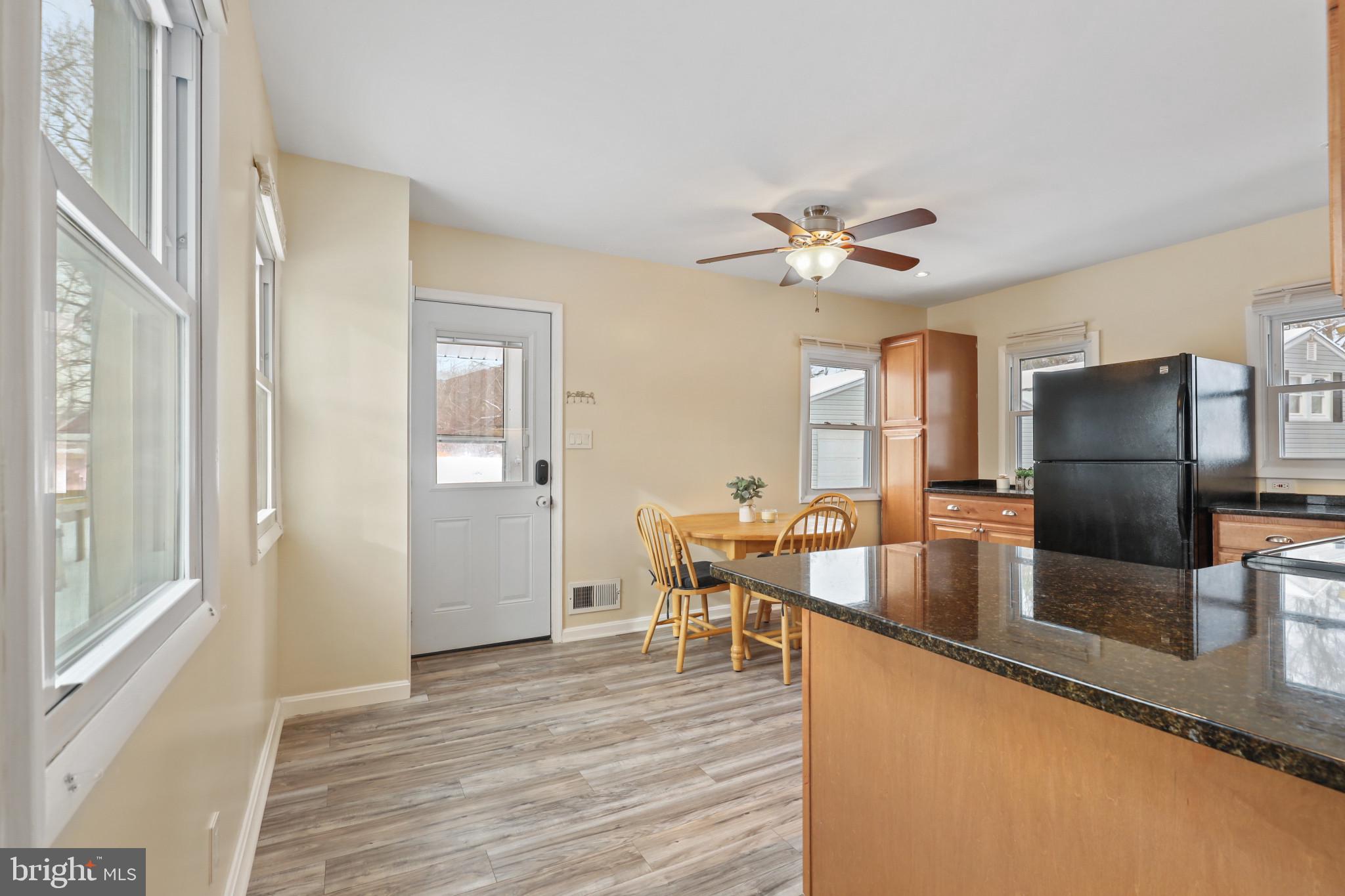 TWIN OAKS - Residential