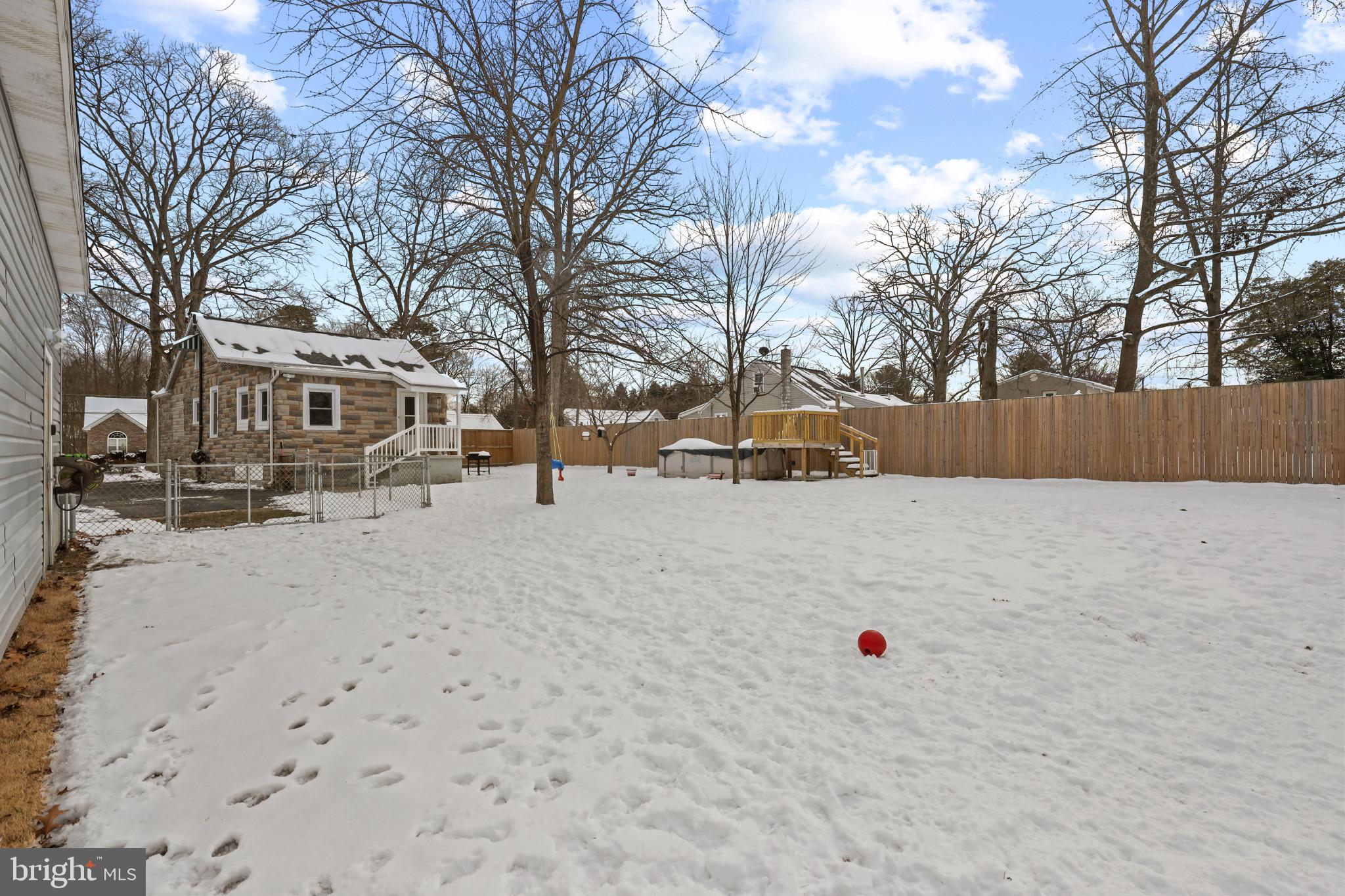 TWIN OAKS - Residential