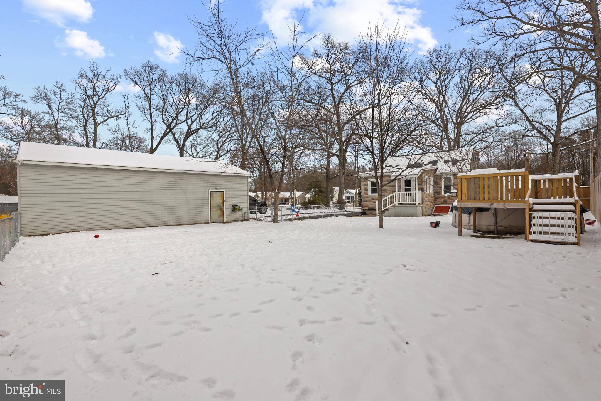 TWIN OAKS - Residential