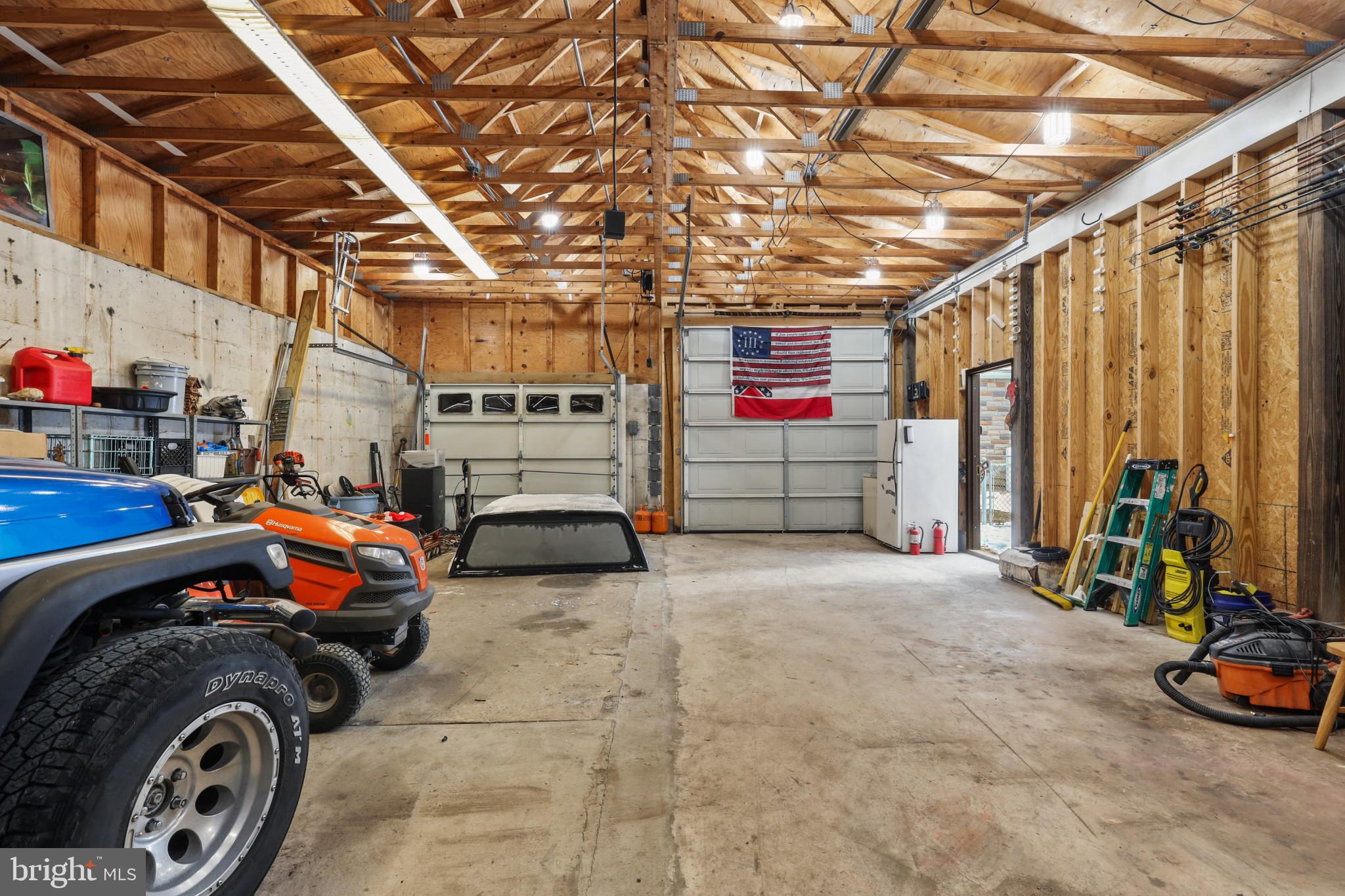 TWIN OAKS - Residential