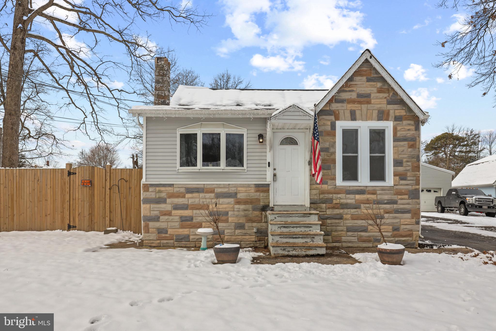 TWIN OAKS - Residential