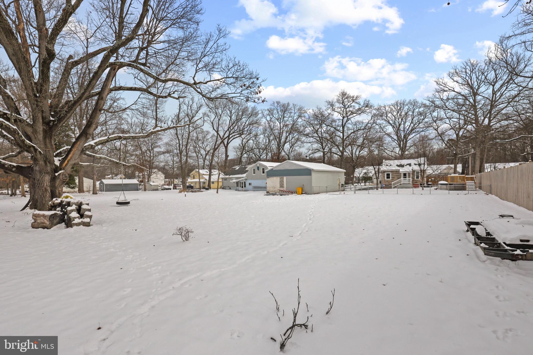 TWIN OAKS - Residential