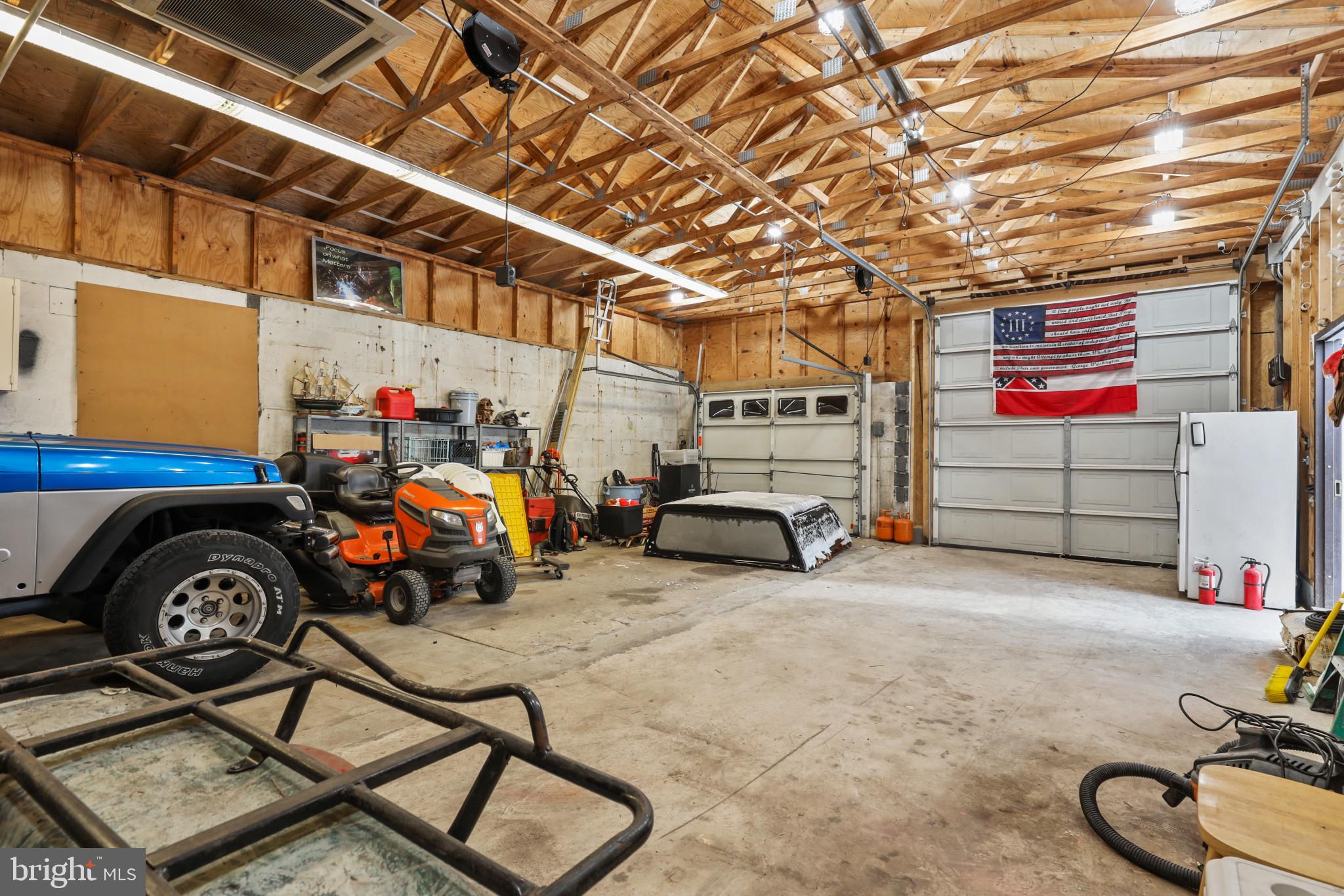 TWIN OAKS - Residential