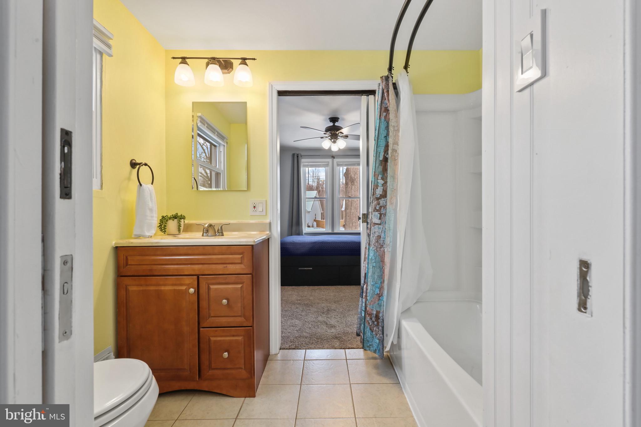 TWIN OAKS - Residential