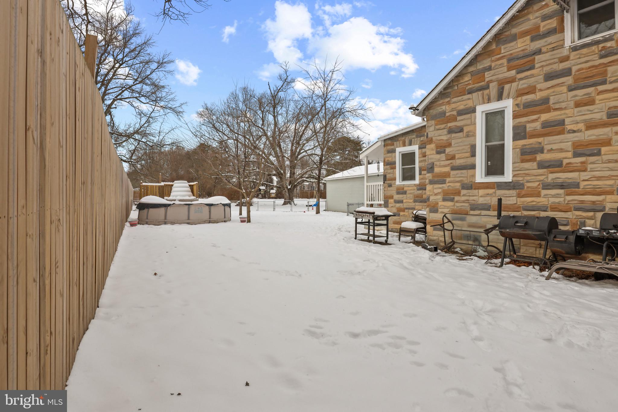 TWIN OAKS - Residential