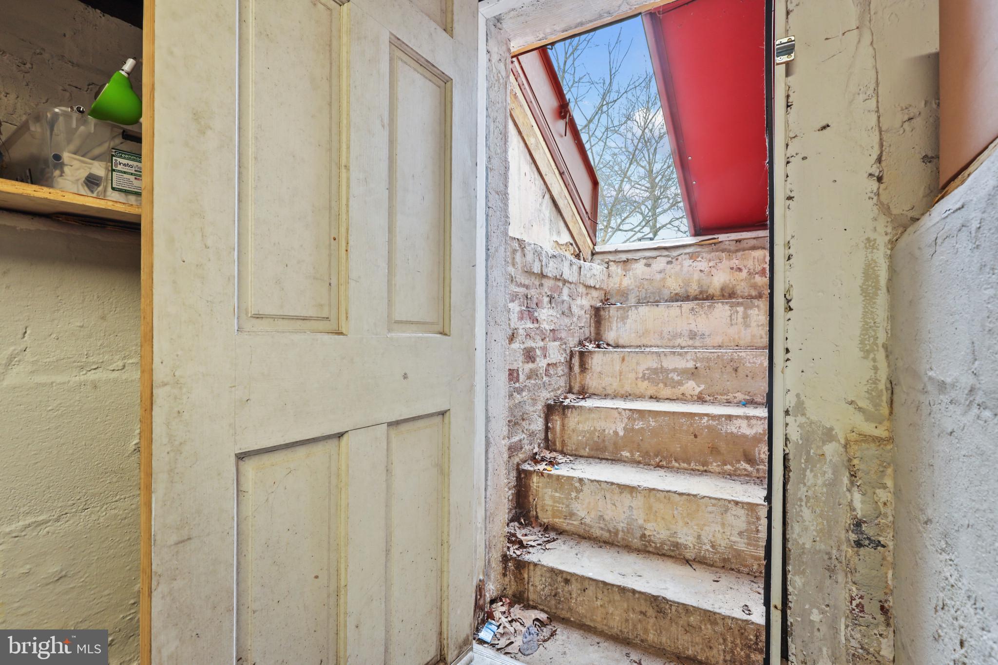 TWIN OAKS - Residential