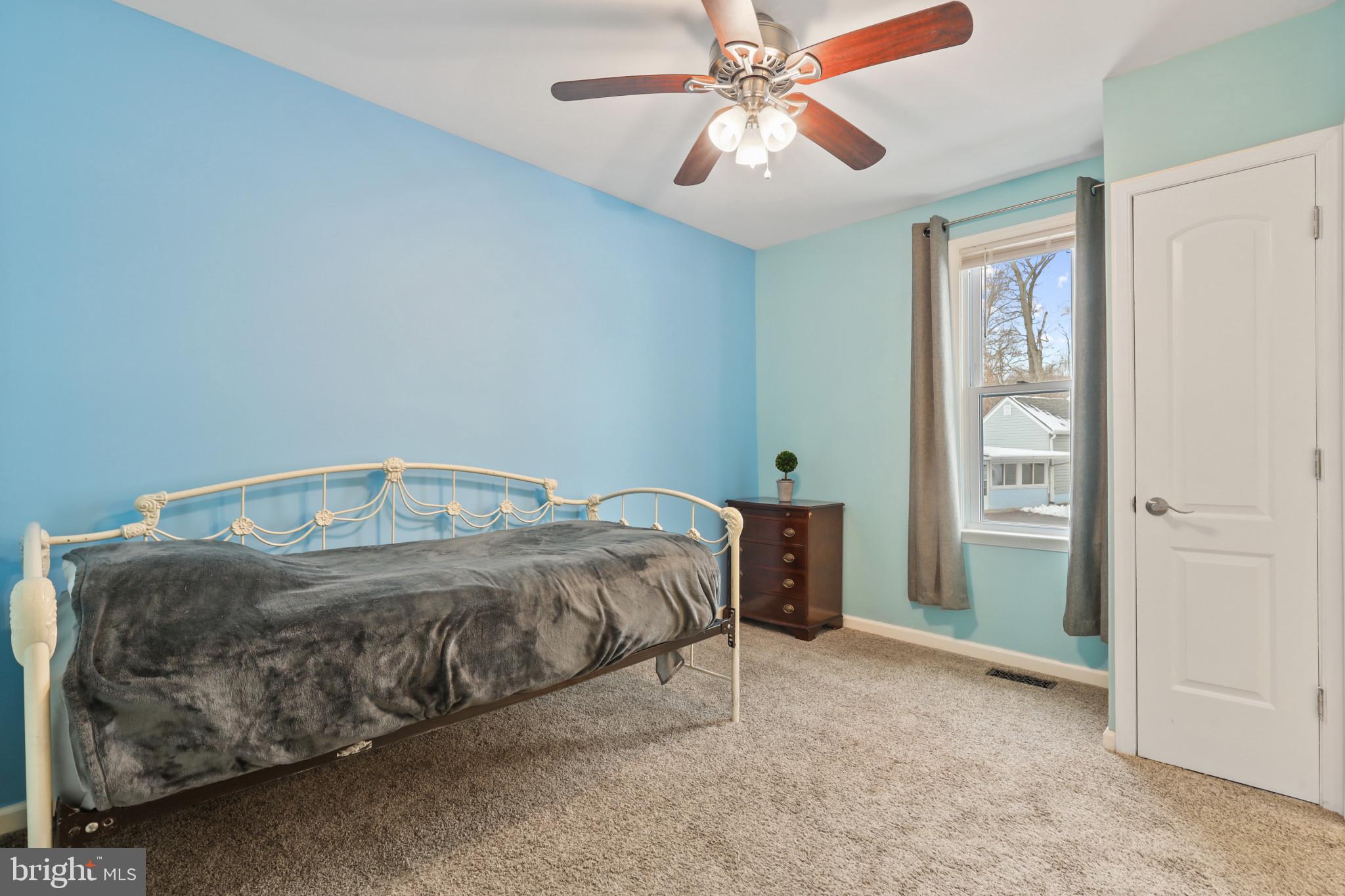 TWIN OAKS - Residential