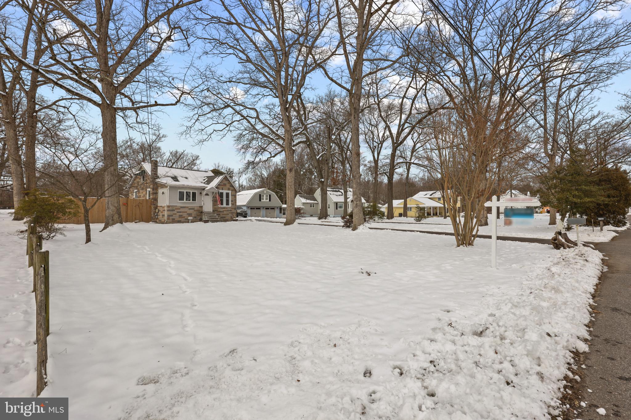 TWIN OAKS - Residential