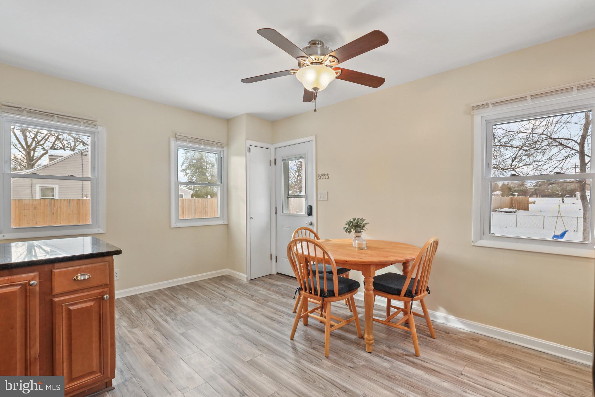 TWIN OAKS - Residential