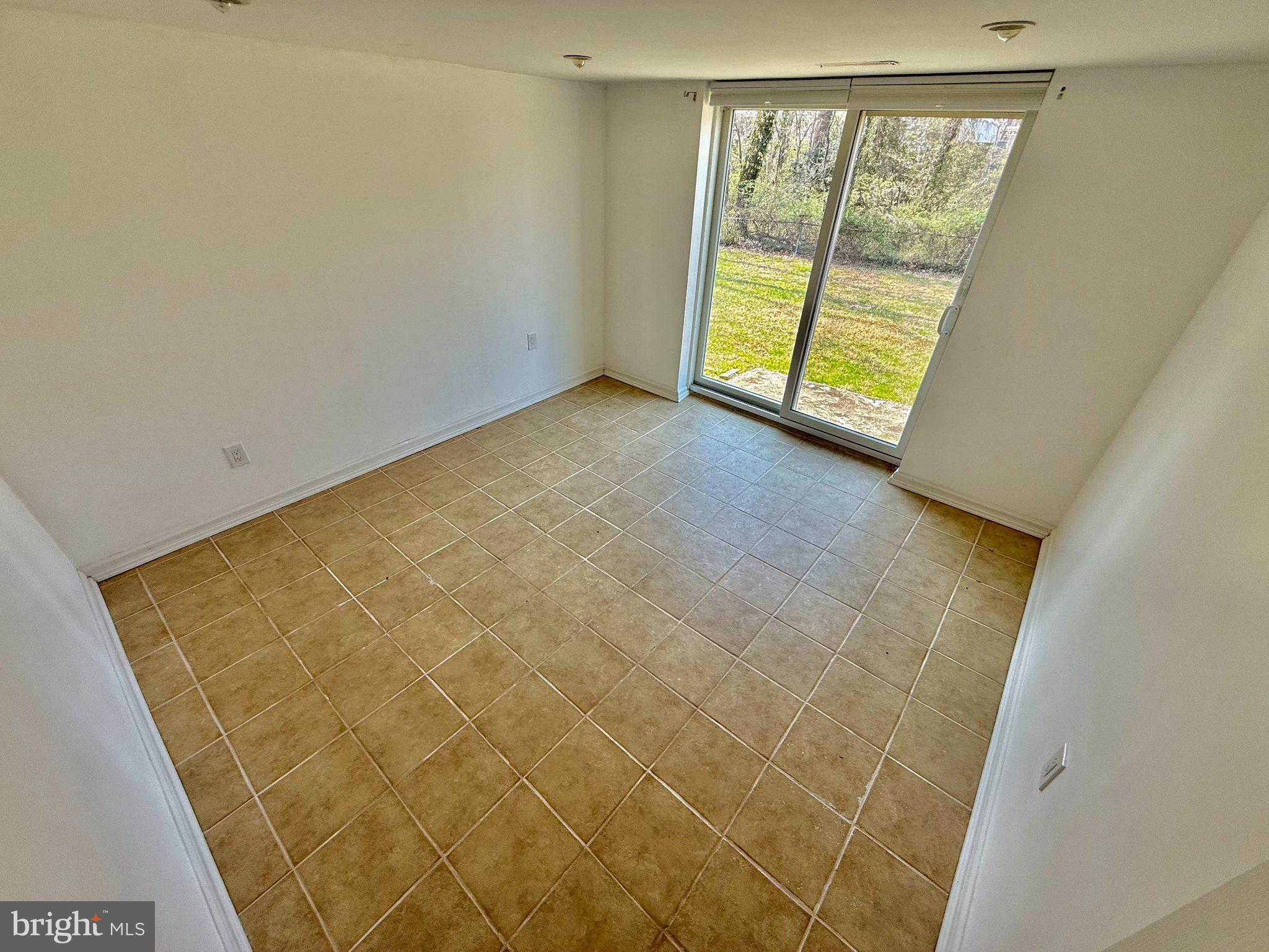 BROYHILL PARK - Residential