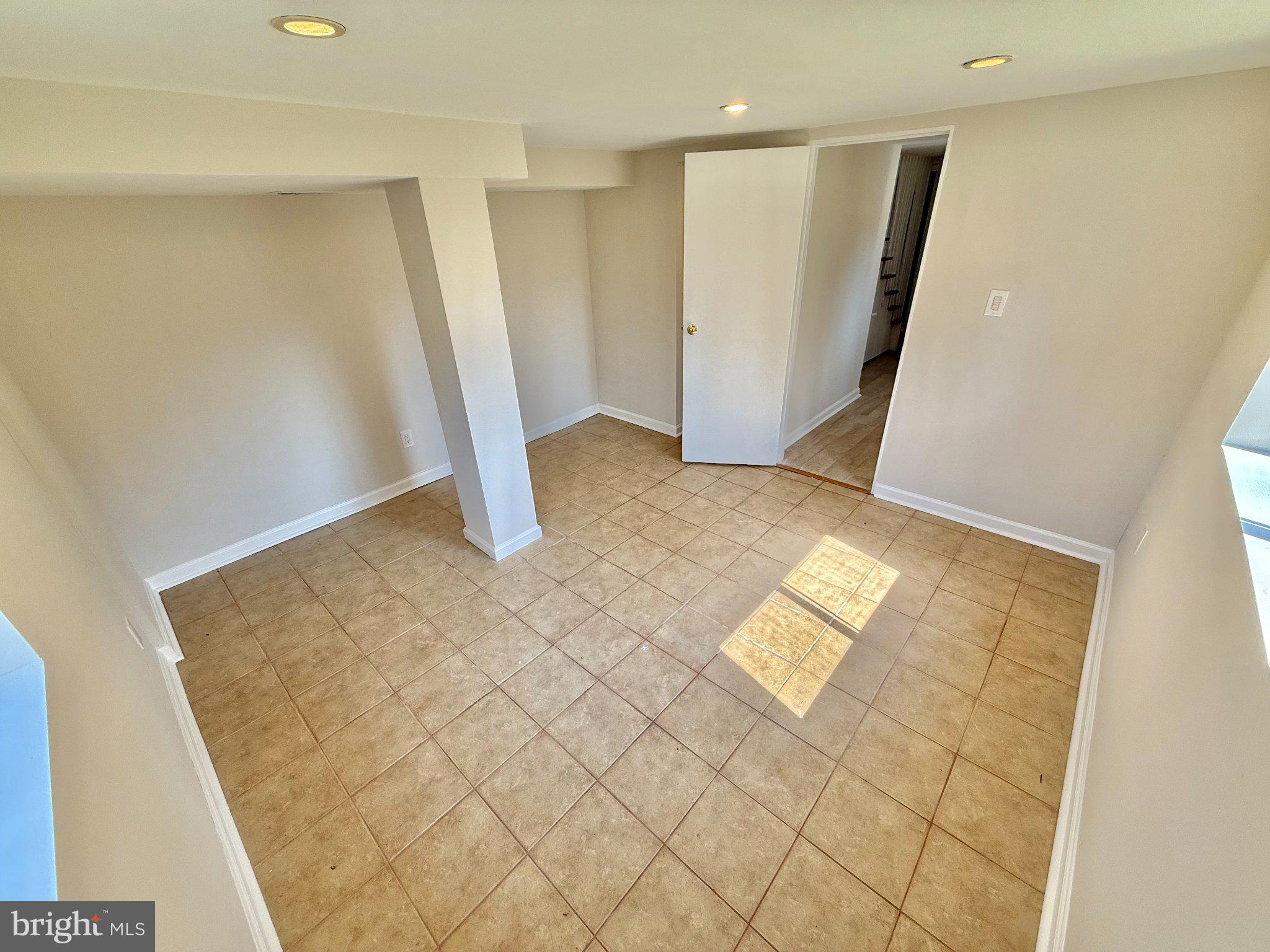 BROYHILL PARK - Residential