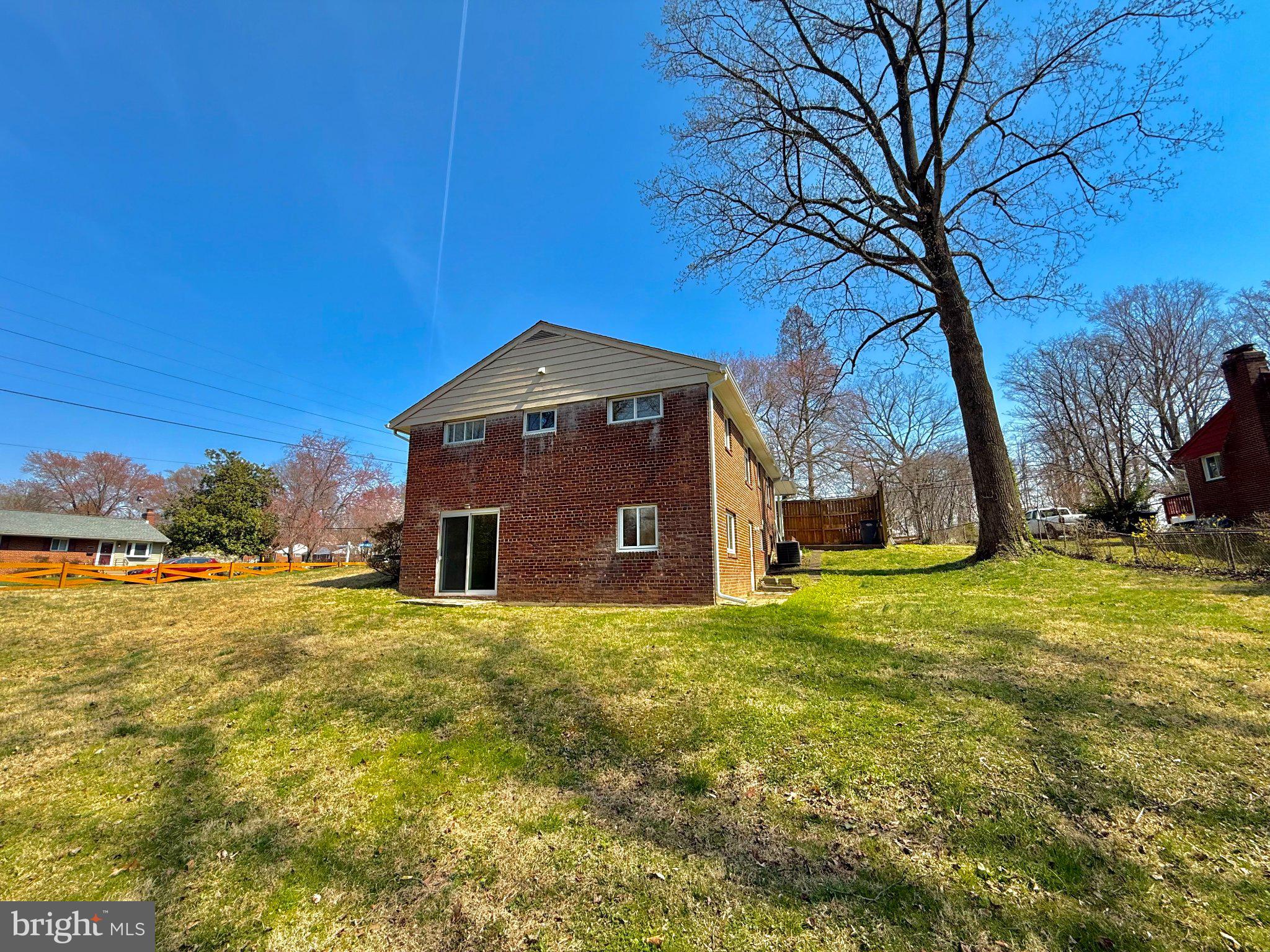 BROYHILL PARK - Residential