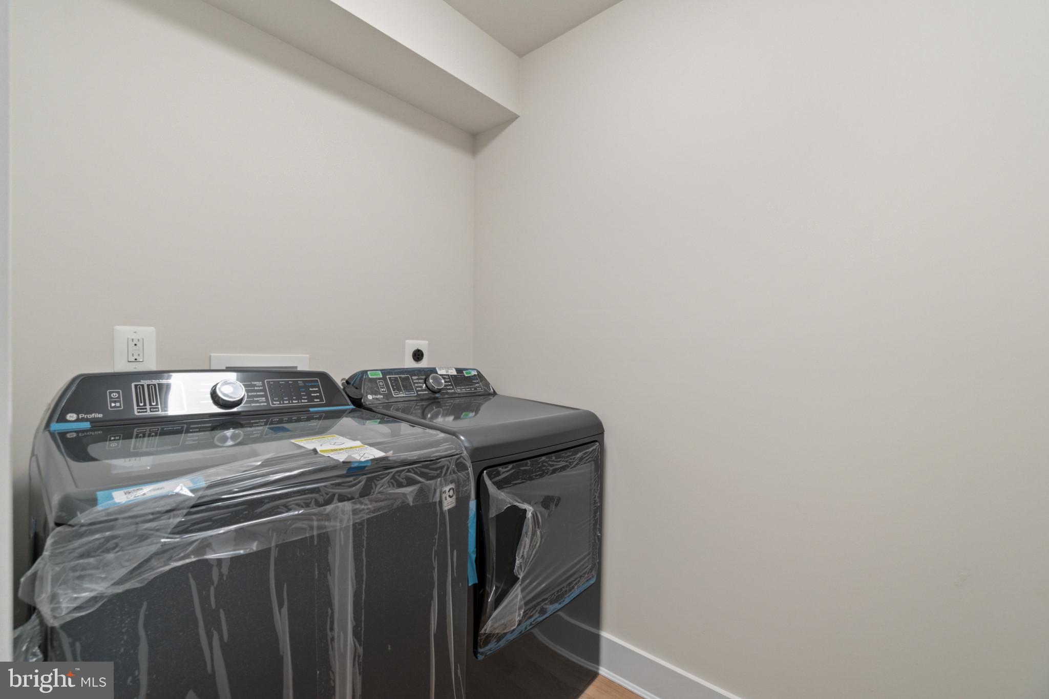 AVALON SHORES - Residential