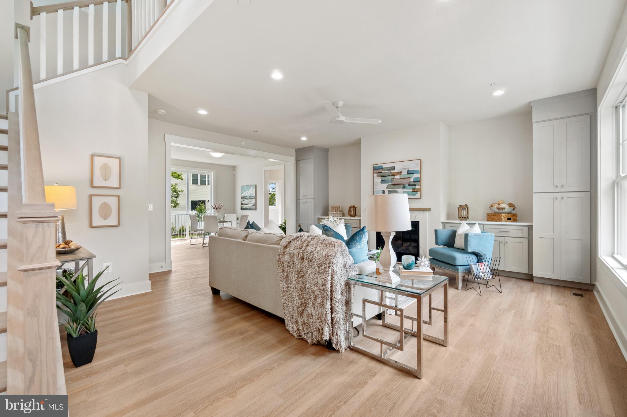 AVALON SHORES - Residential