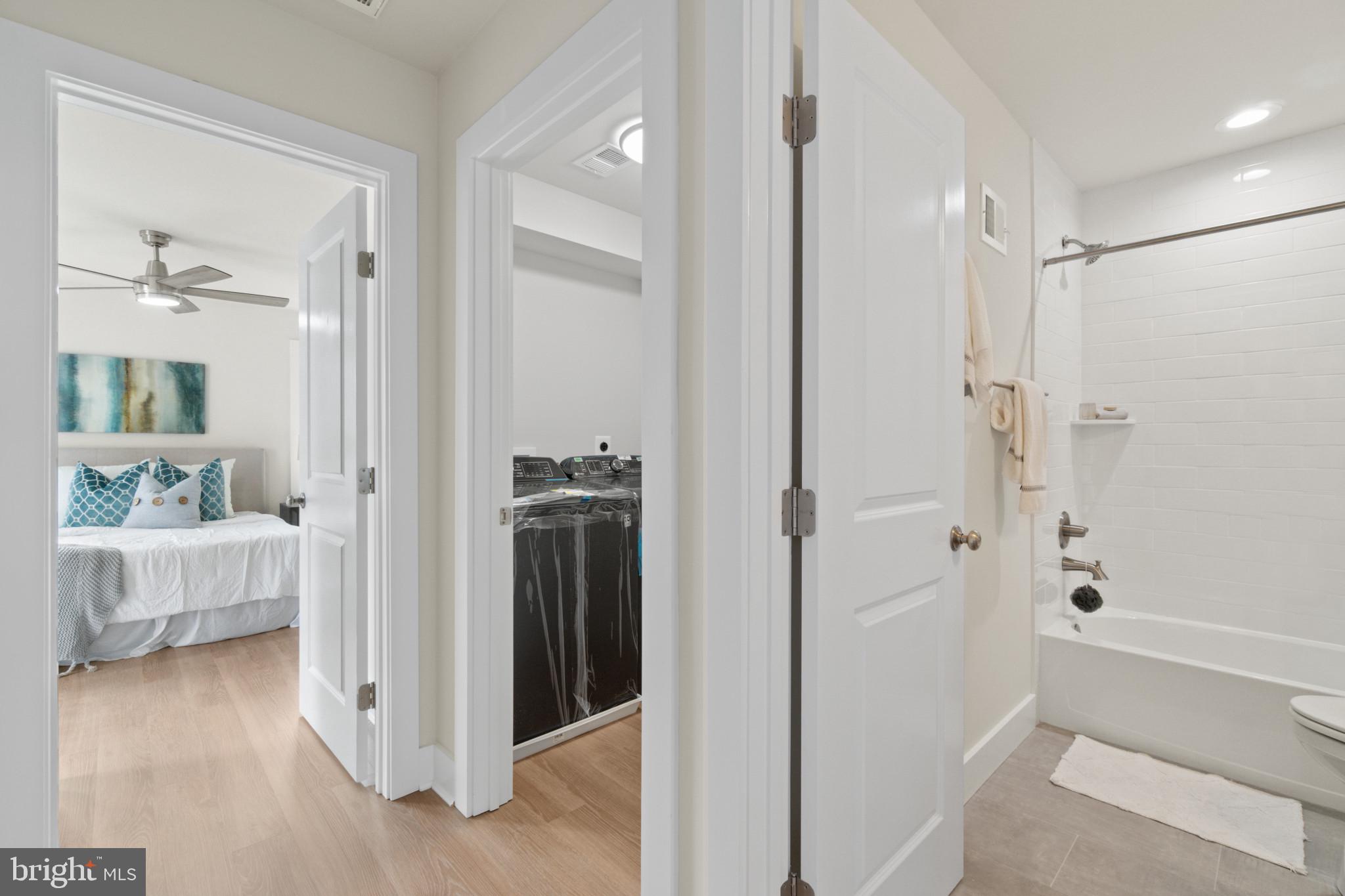 AVALON SHORES - Residential