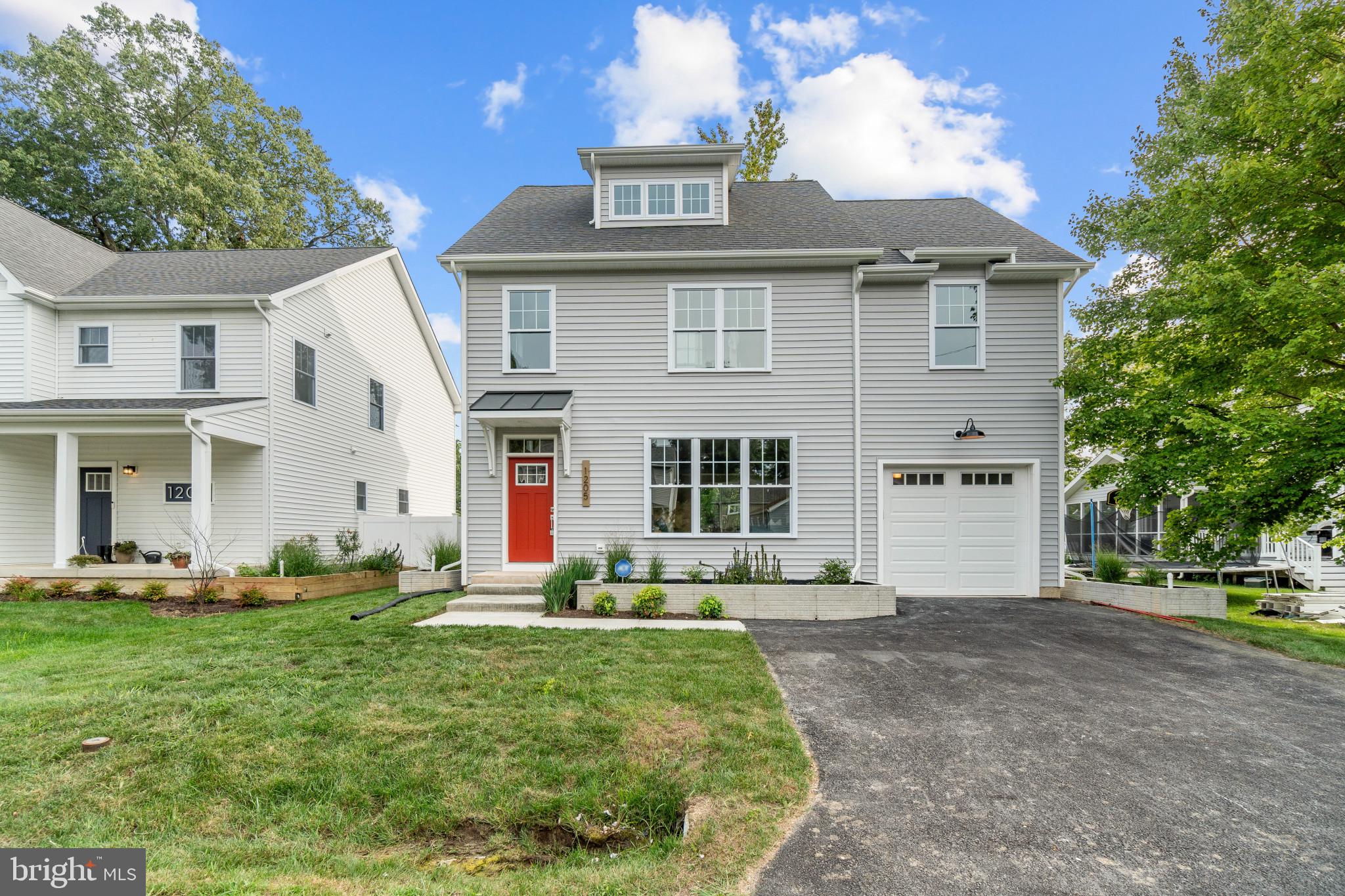 AVALON SHORES - Residential