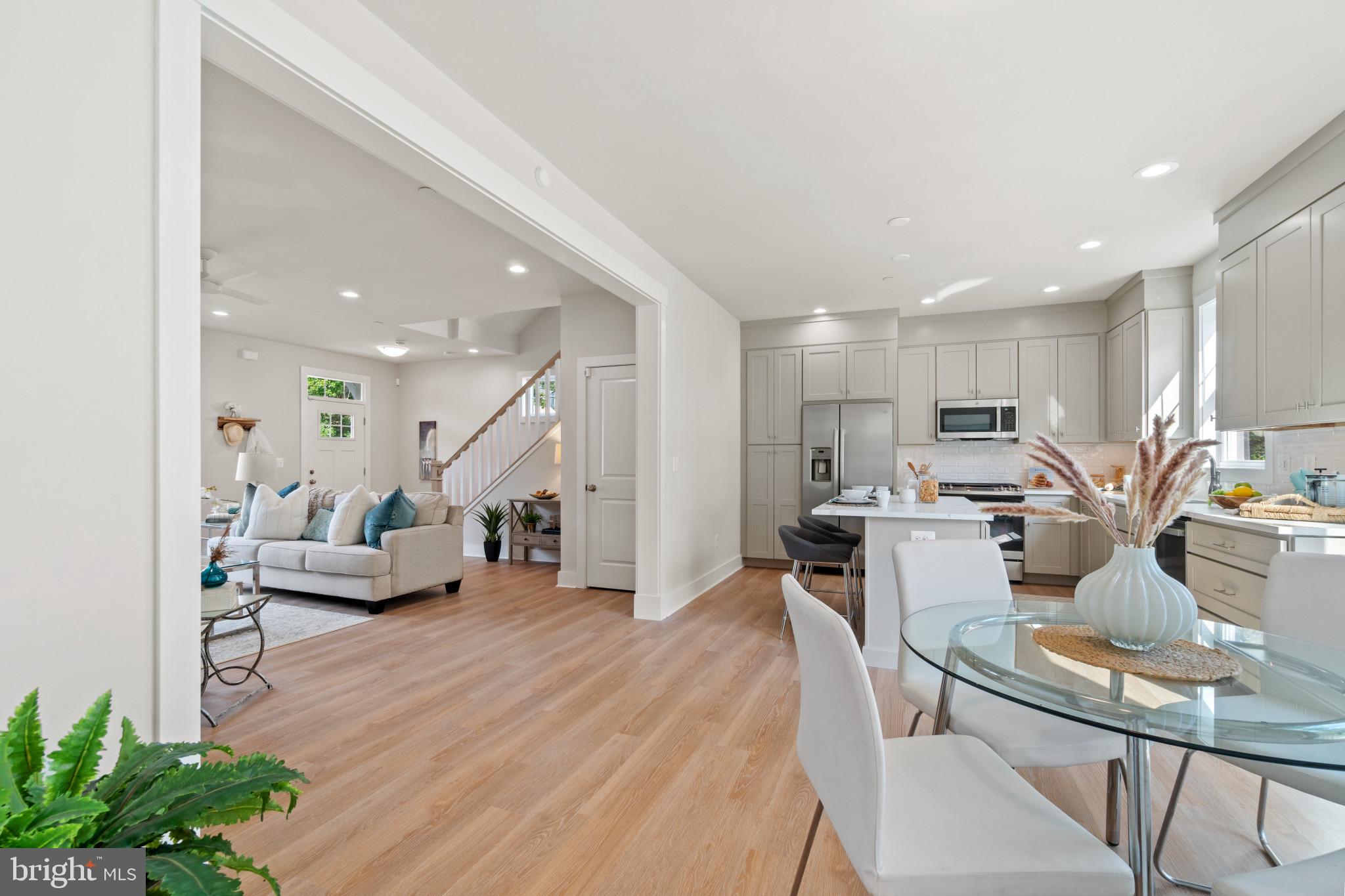 AVALON SHORES - Residential