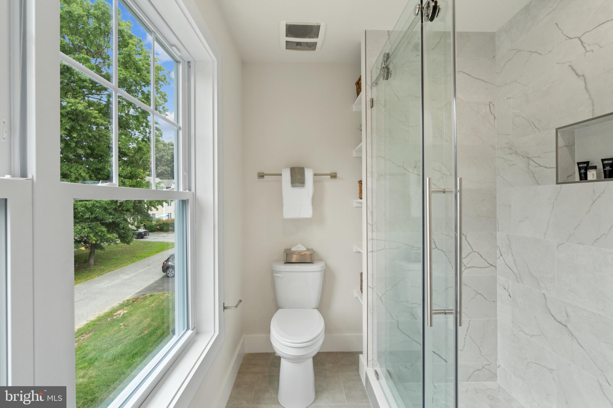 AVALON SHORES - Residential