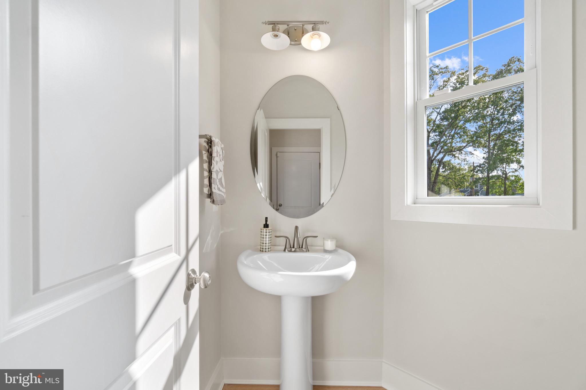 AVALON SHORES - Residential