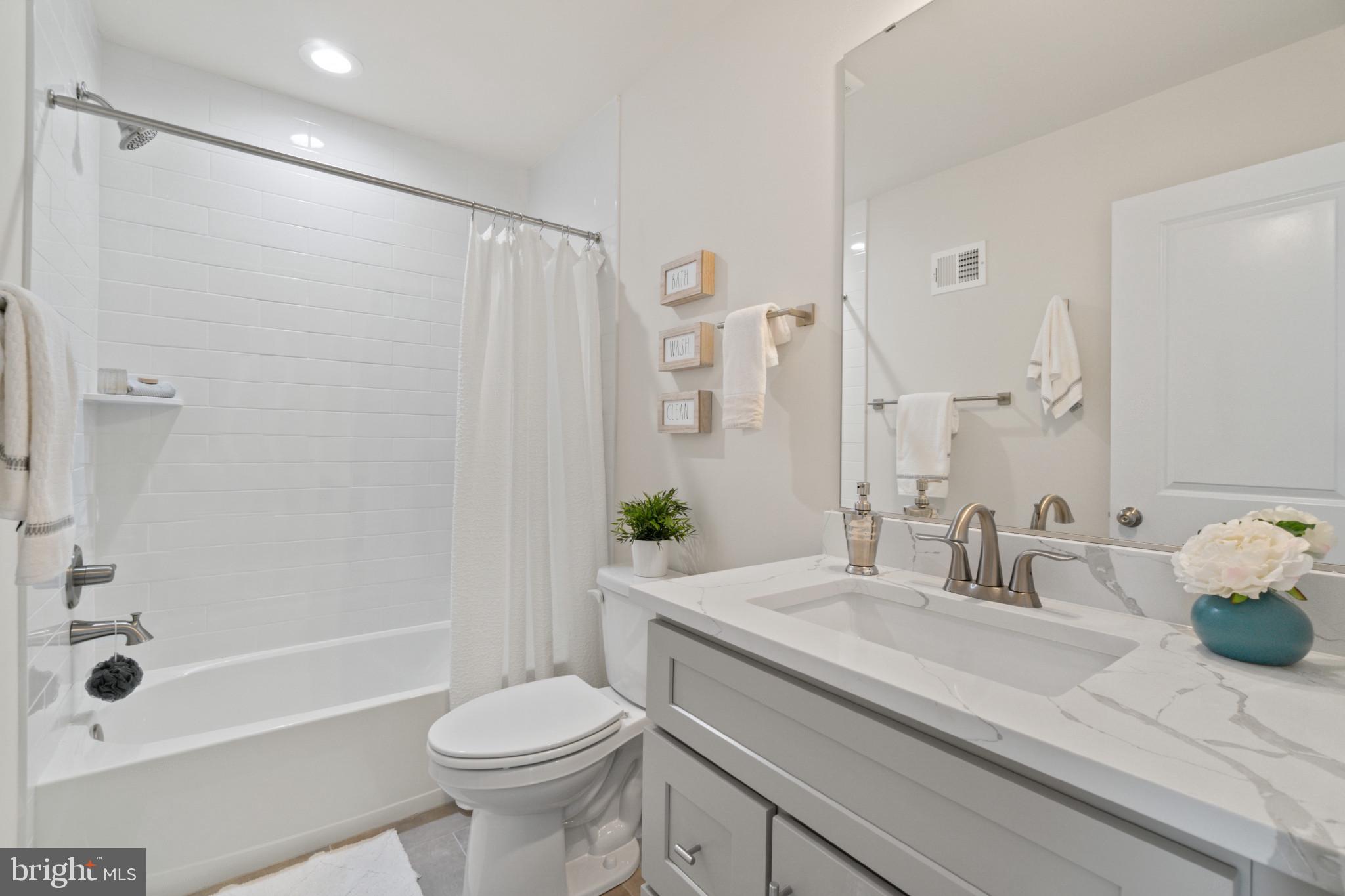 AVALON SHORES - Residential