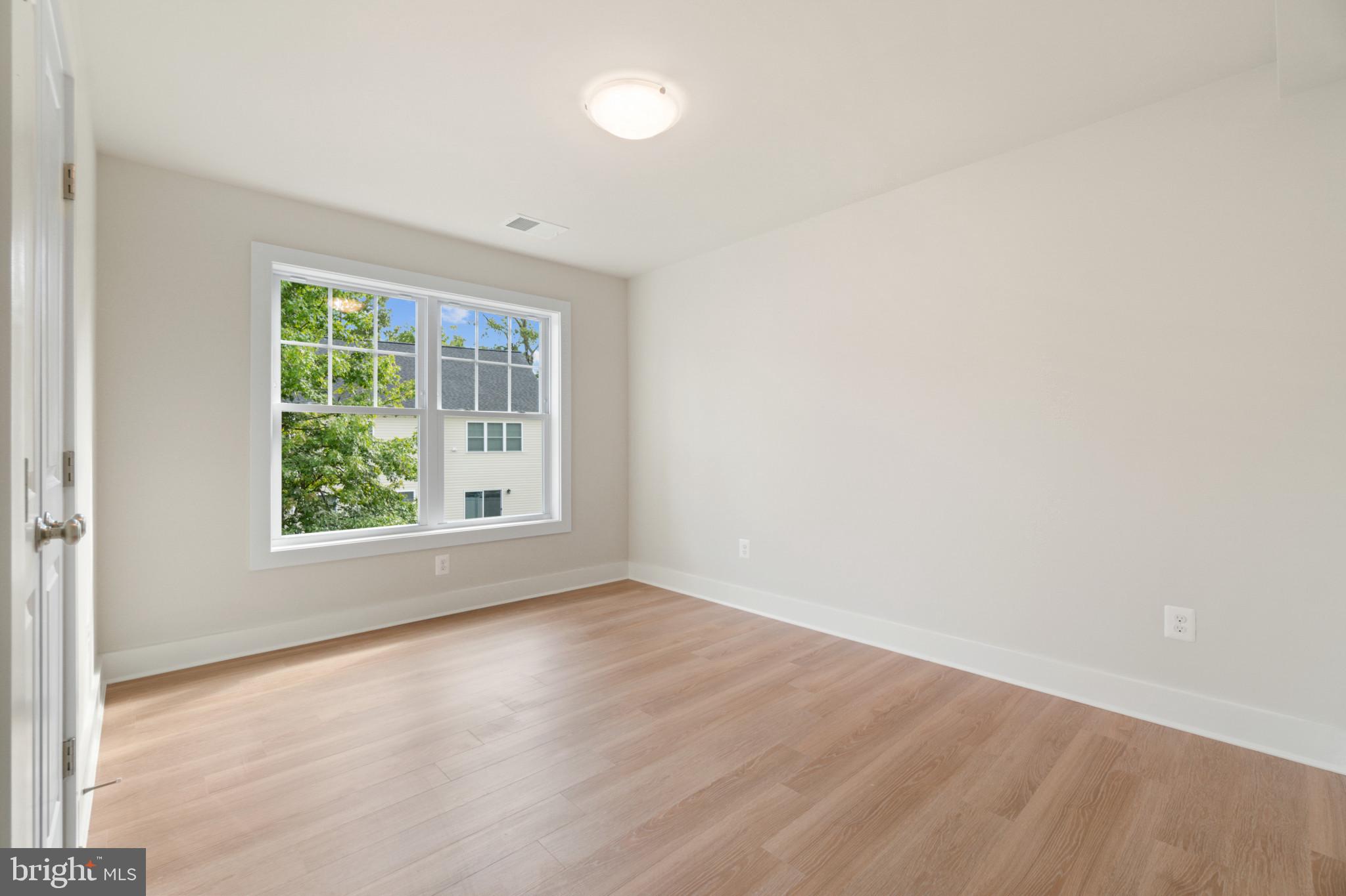 AVALON SHORES - Residential