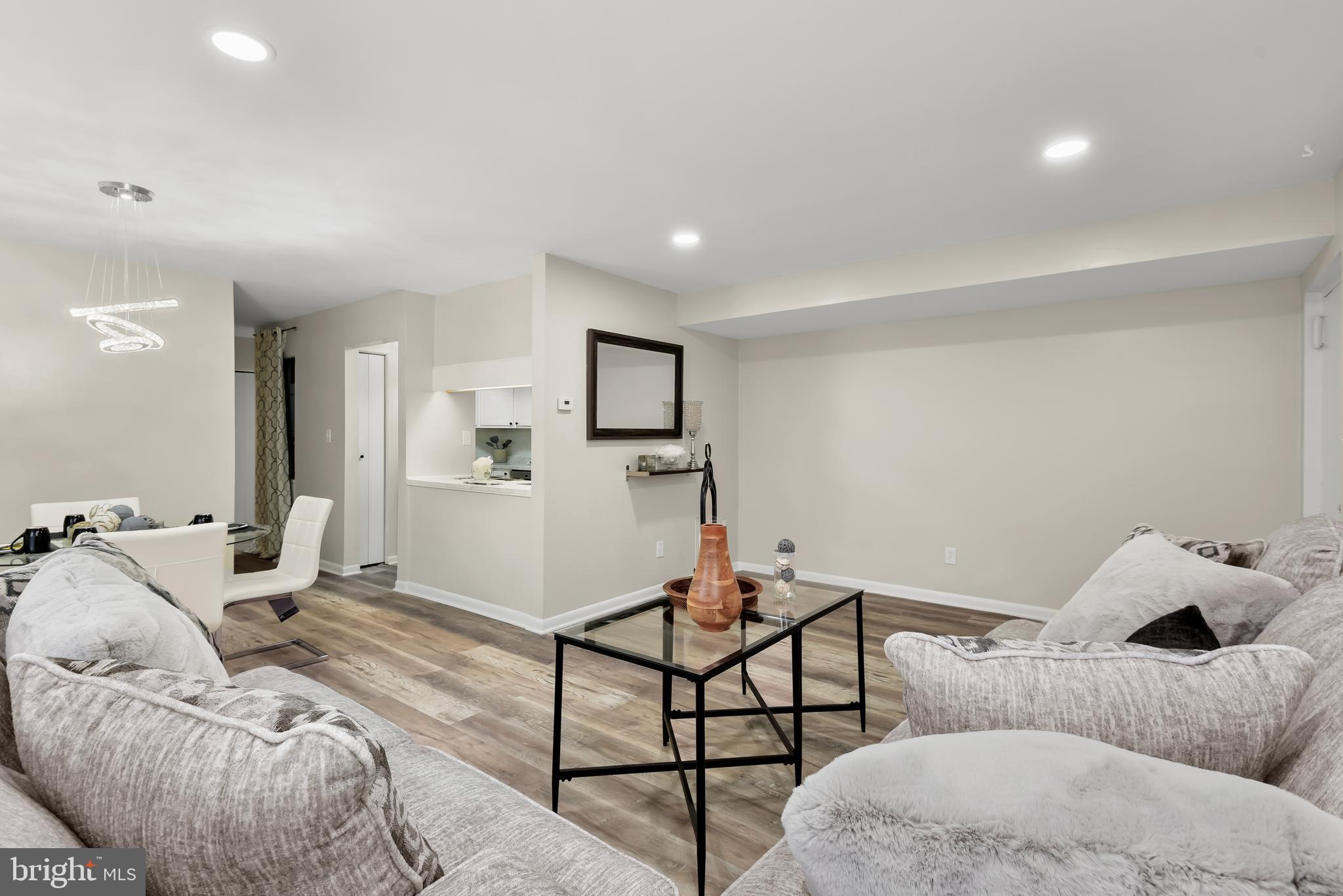 CHESTNUT HILL - Residential