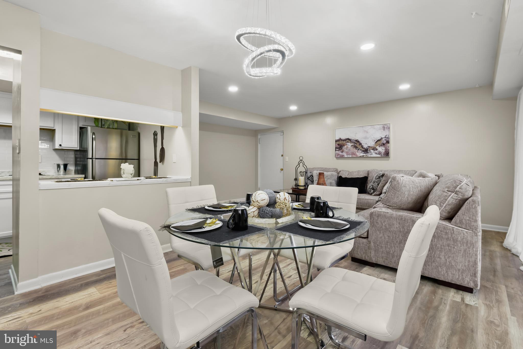 CHESTNUT HILL - Residential