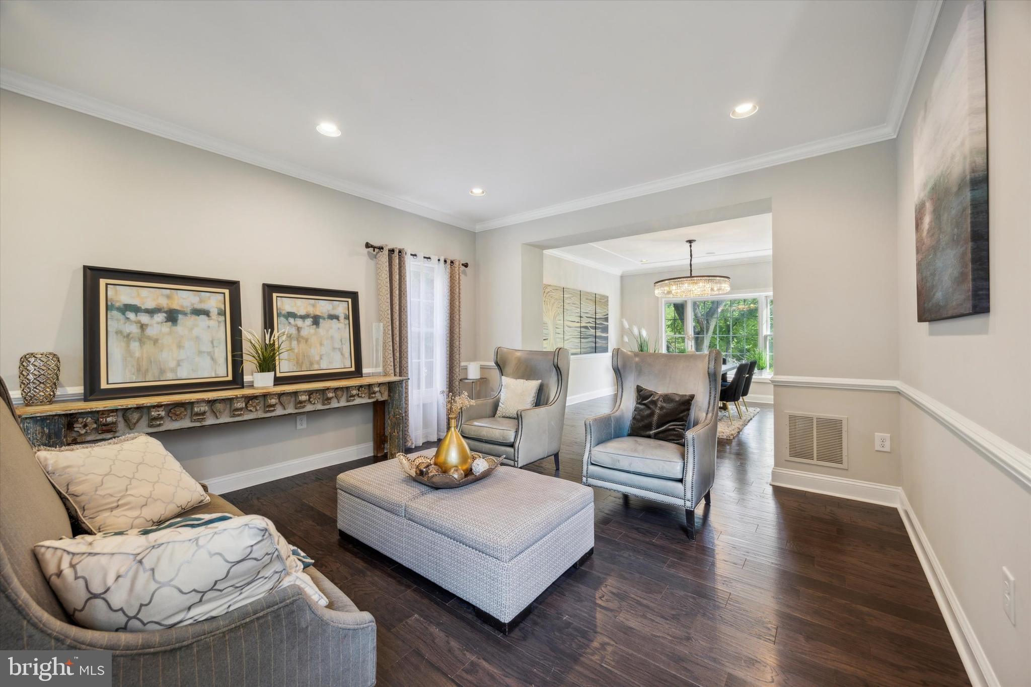 ESTSATFARAWAYFARMS - Residential