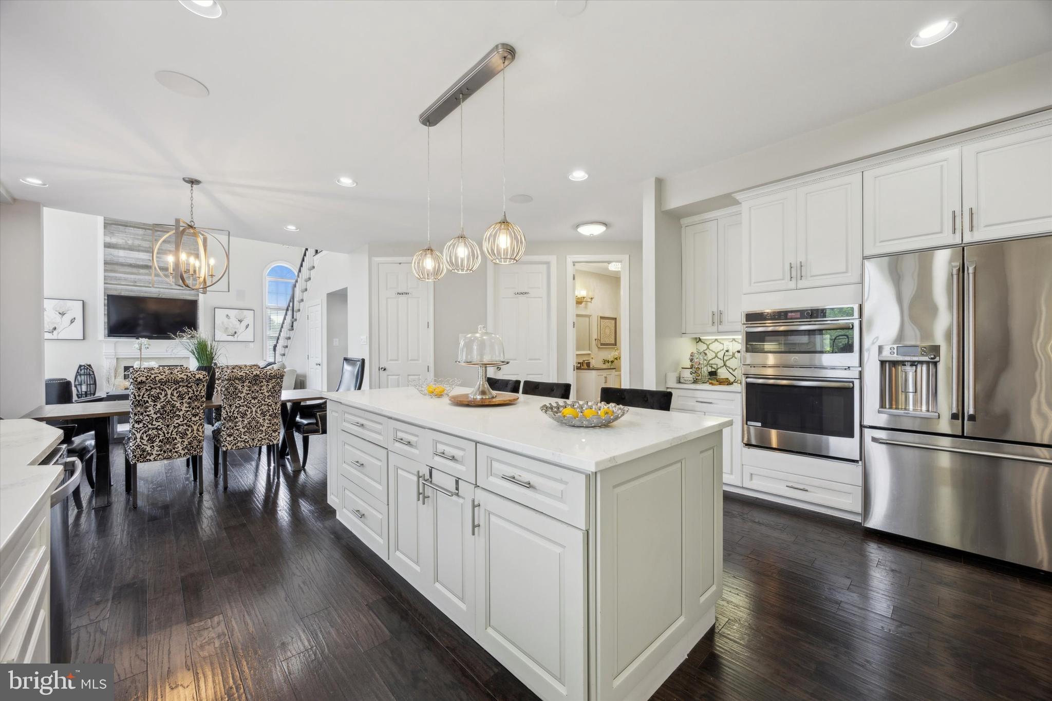 ESTSATFARAWAYFARMS - Residential