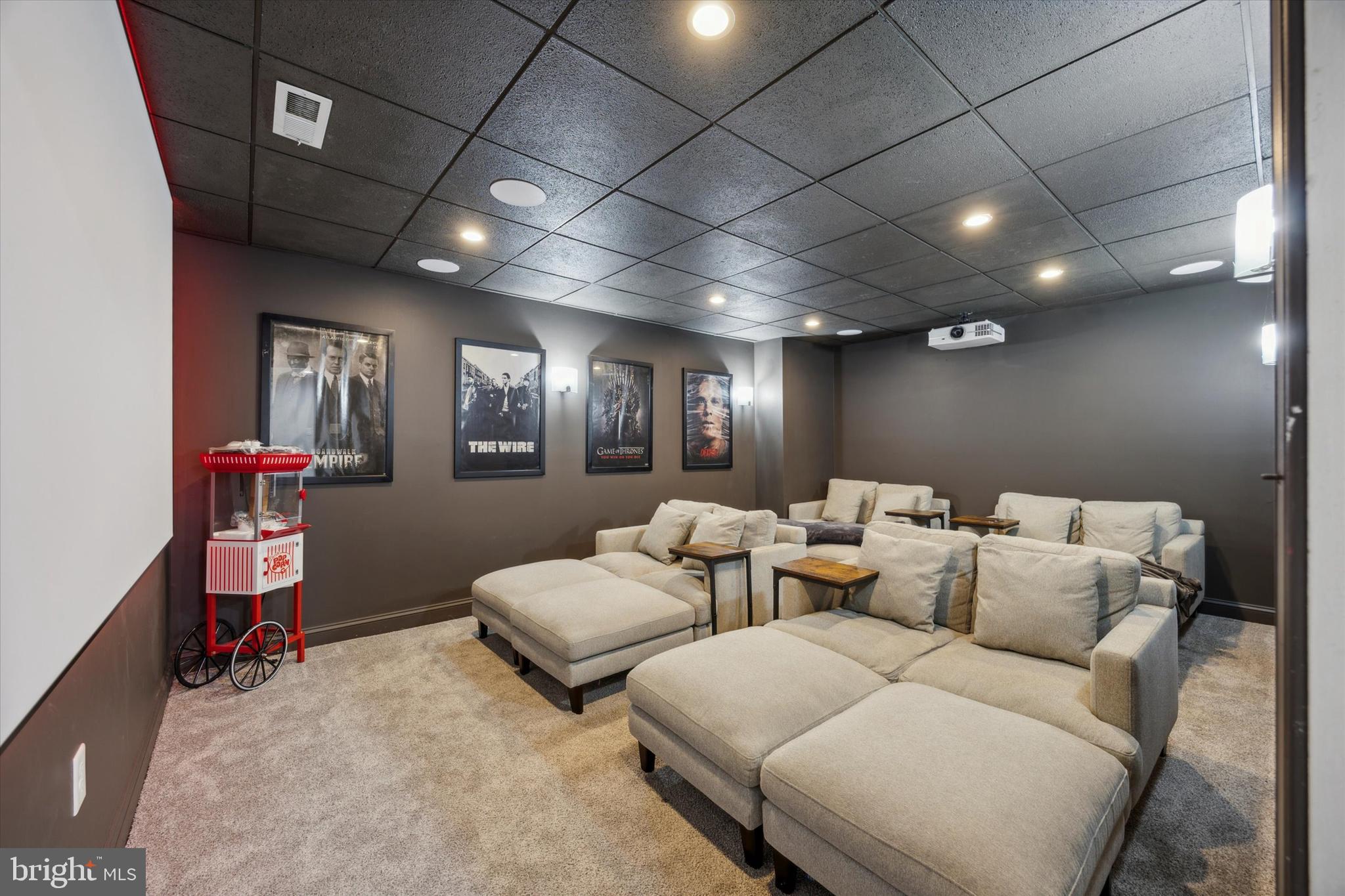 ESTSATFARAWAYFARMS - Residential