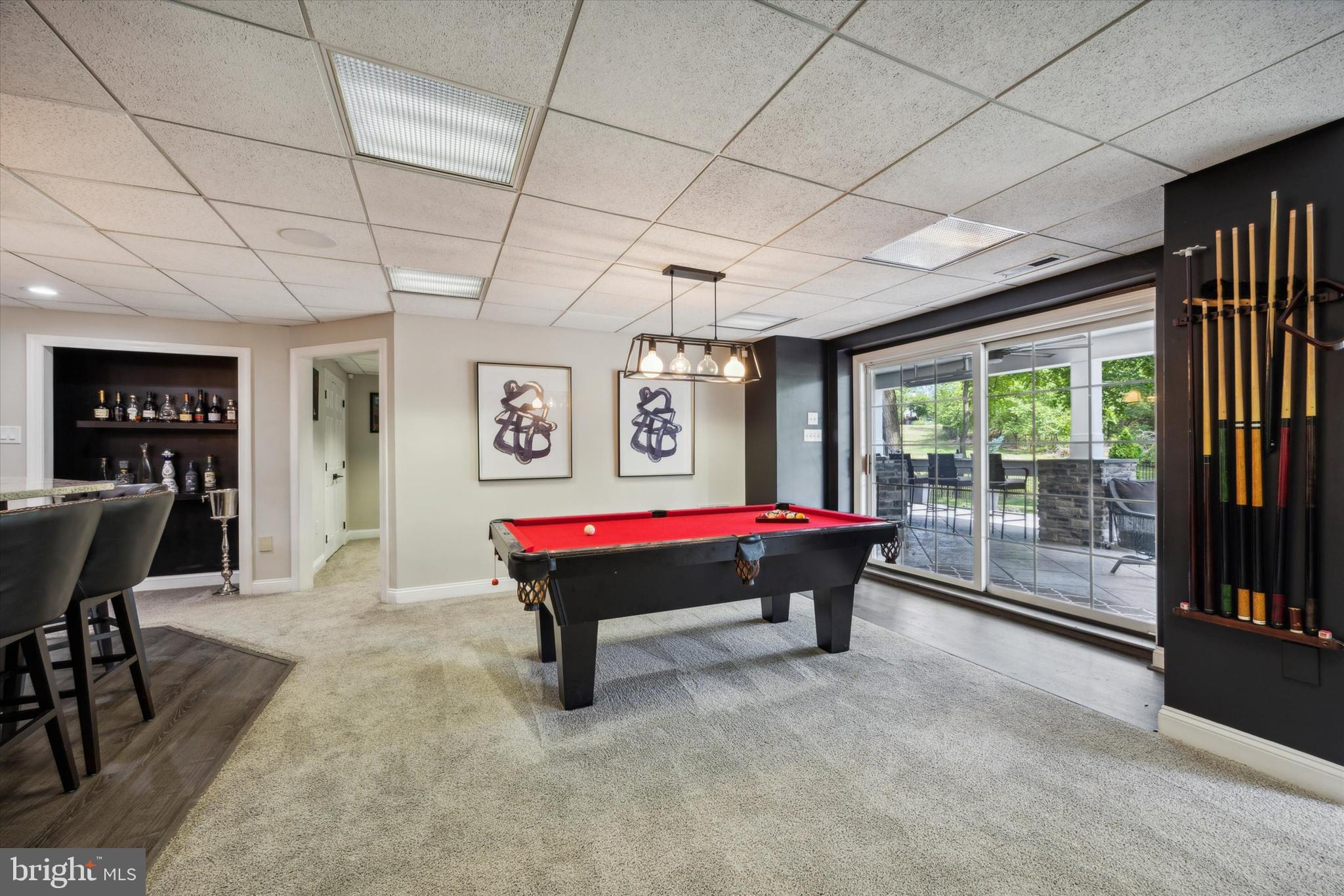 ESTSATFARAWAYFARMS - Residential