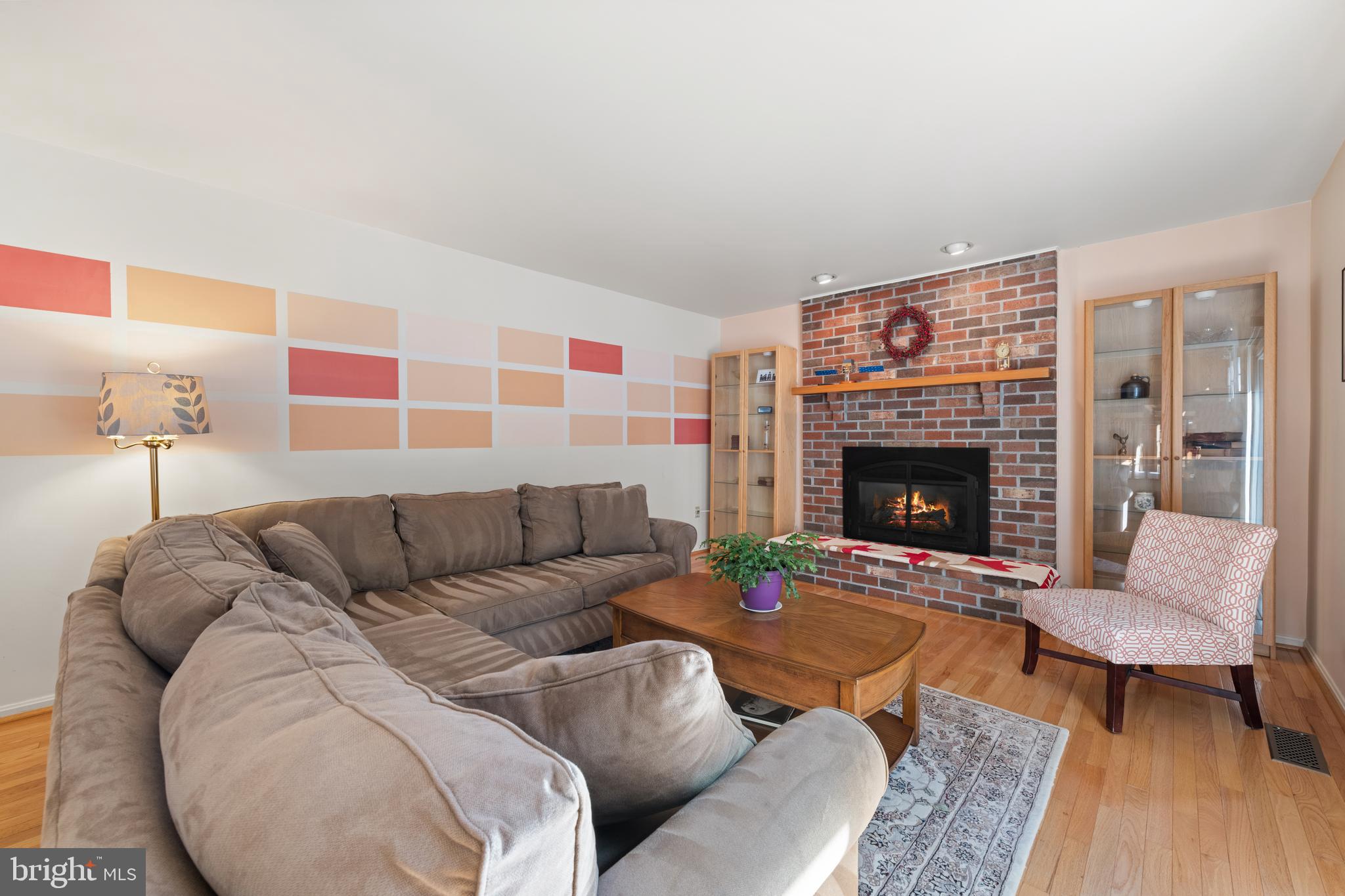 15407 PINE TREE COURT