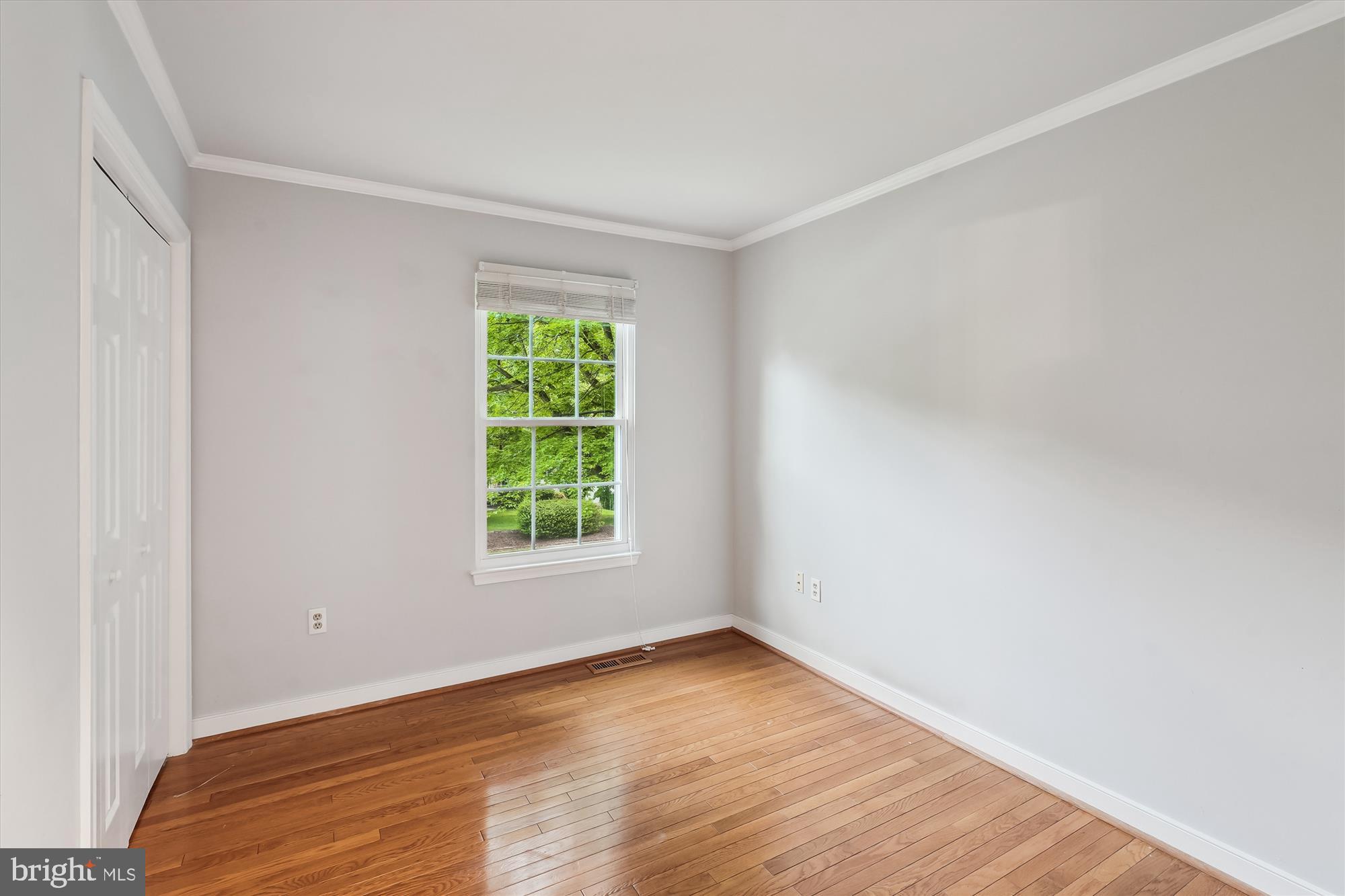 HERITAGE OAKS - Residential Lease